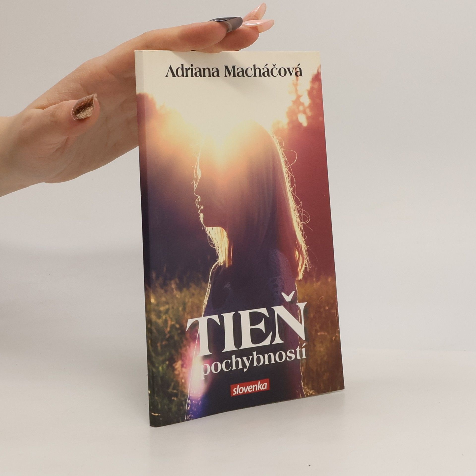 Adriana Machac Tieň pochybností