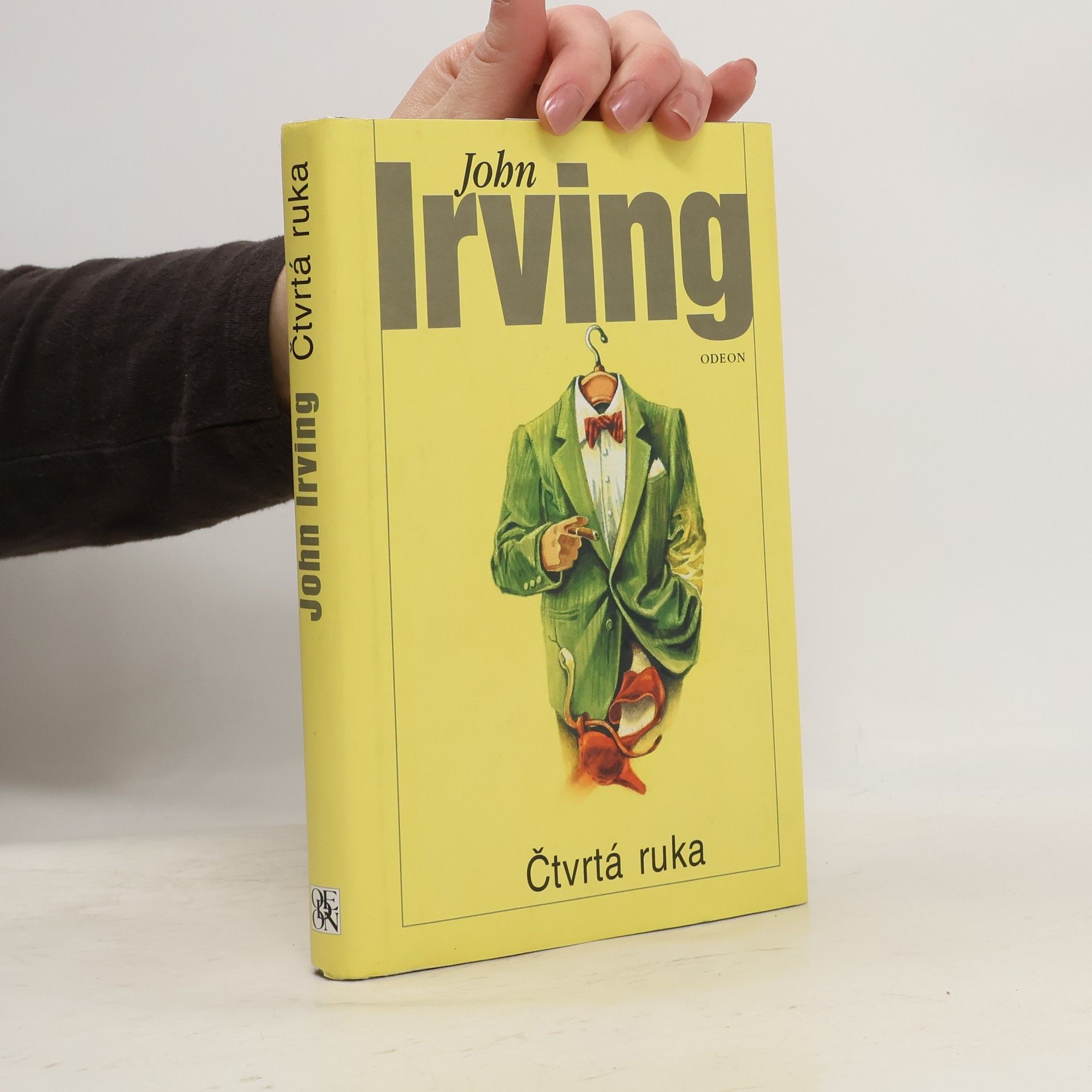 John Irving Čtvrtá ruka