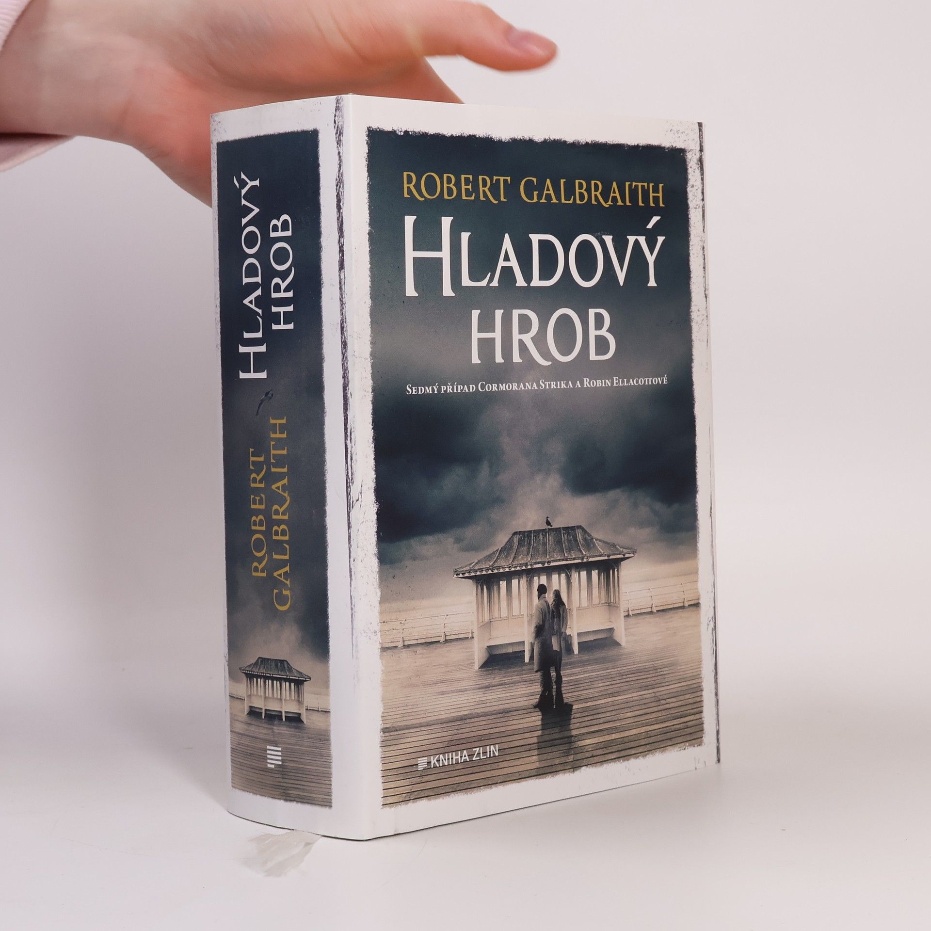 Robert Galbraith Hladový hrob