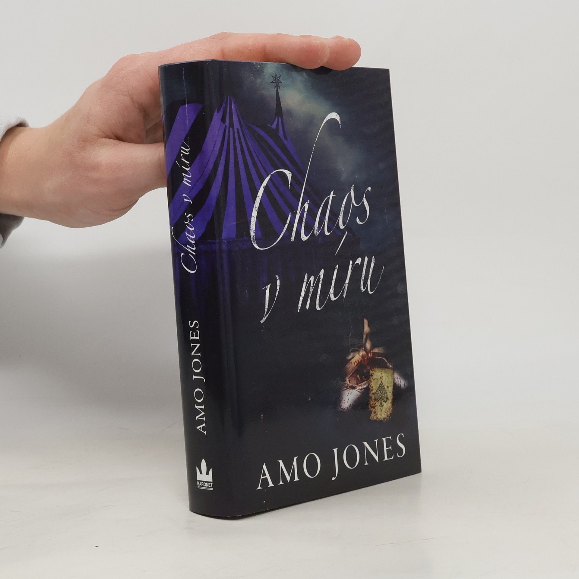Amo Jones Chaos v míru