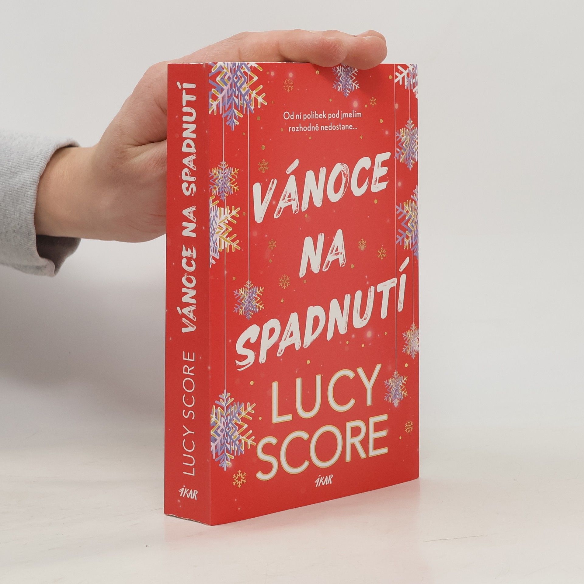Lucy Score Vánoce na spadnutí
