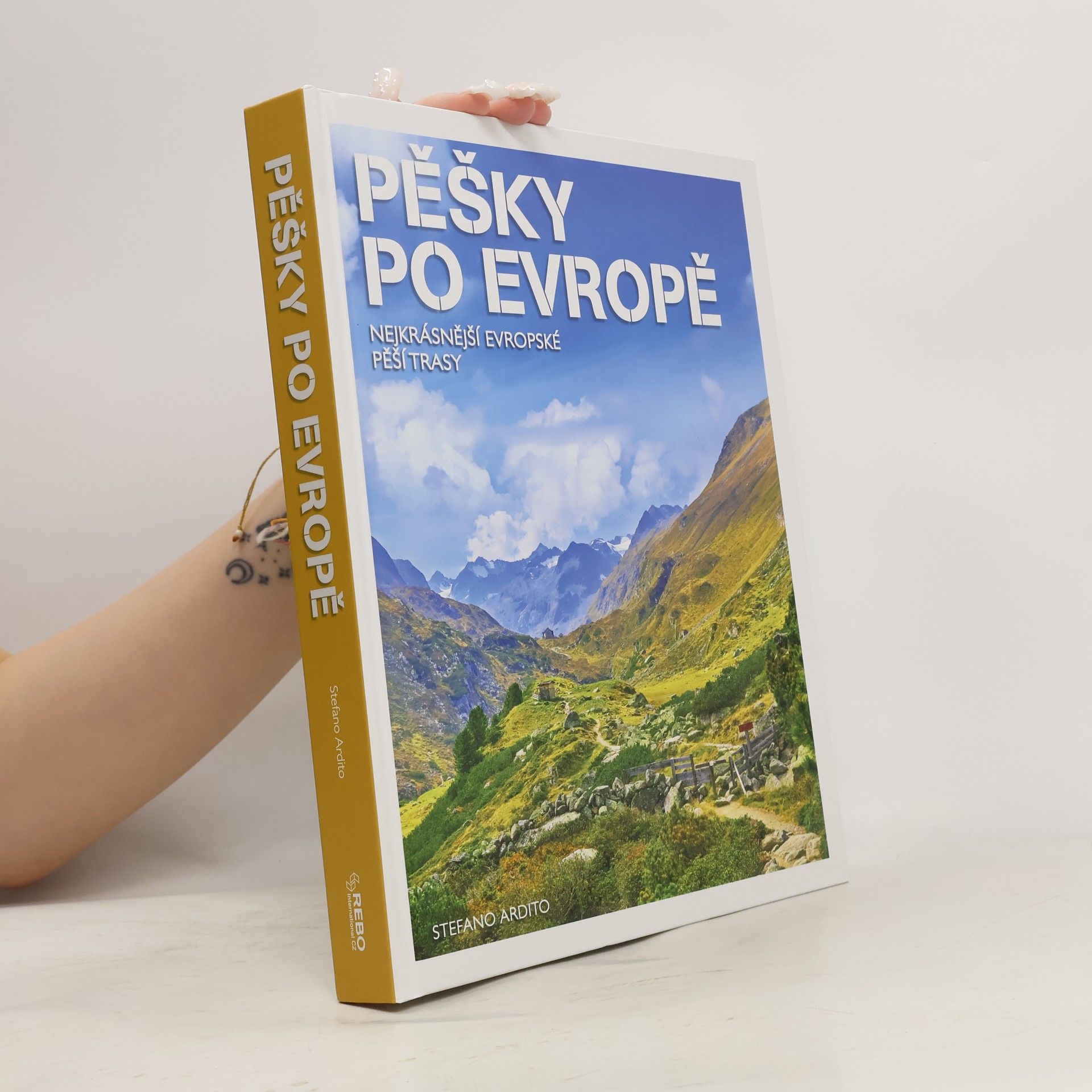 Stefano Ardito Pěšky po Evropě