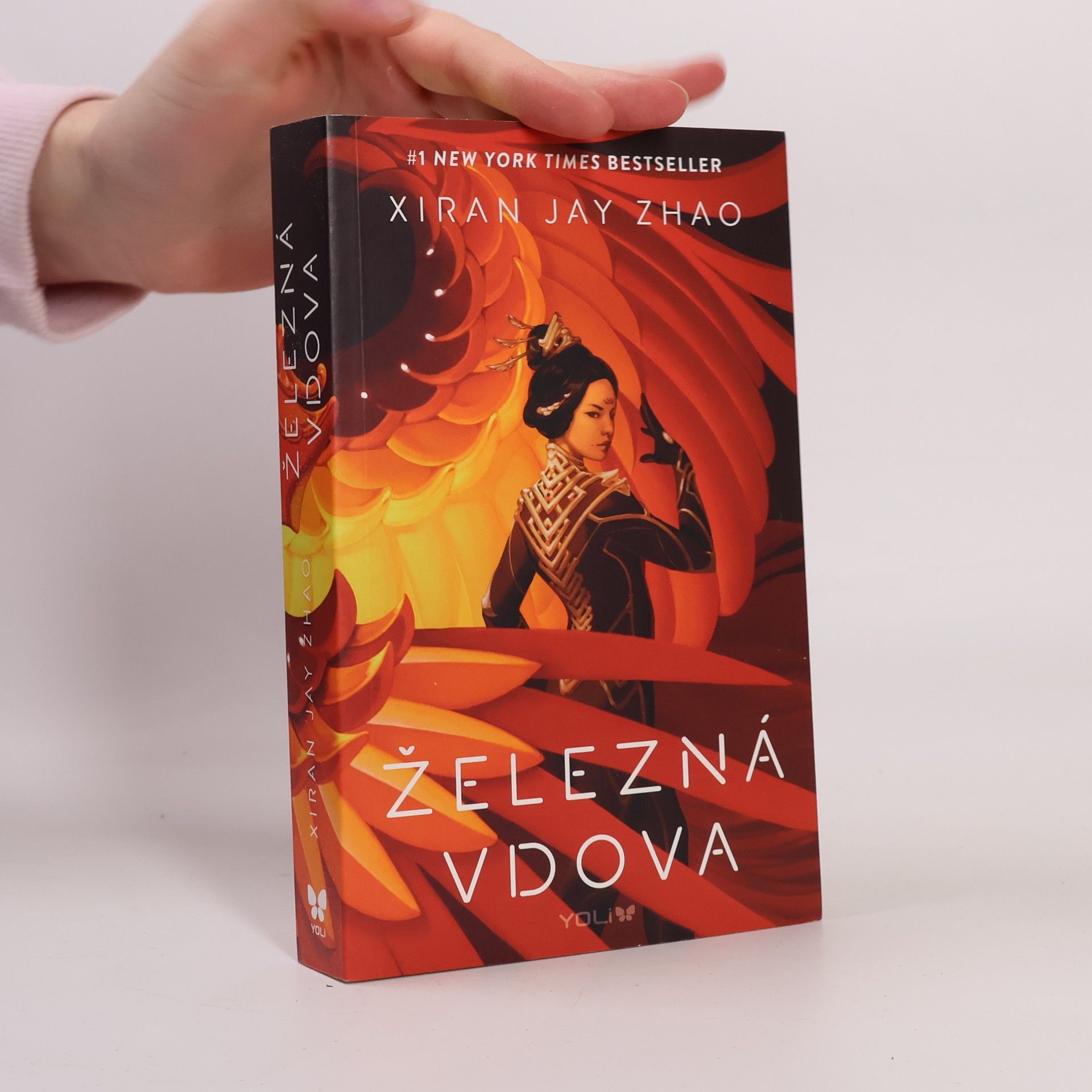 Xiran Jay Zhao Železná vdova