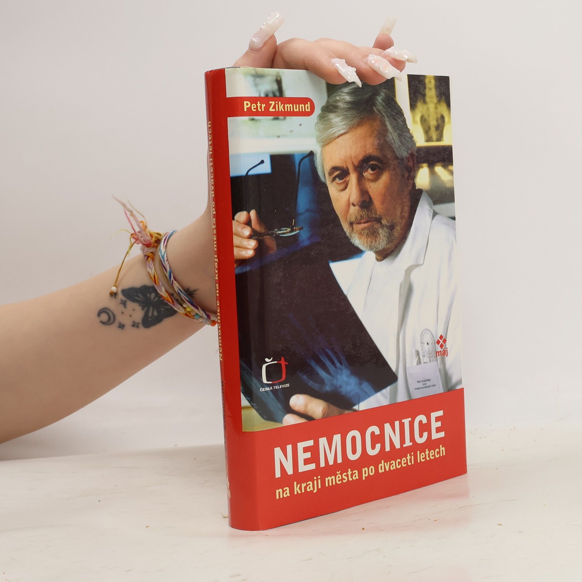 Petr Zikmund Nemocnice na kraji města po dvaceti letech: Televizní román podle stejnojmenného seriálu