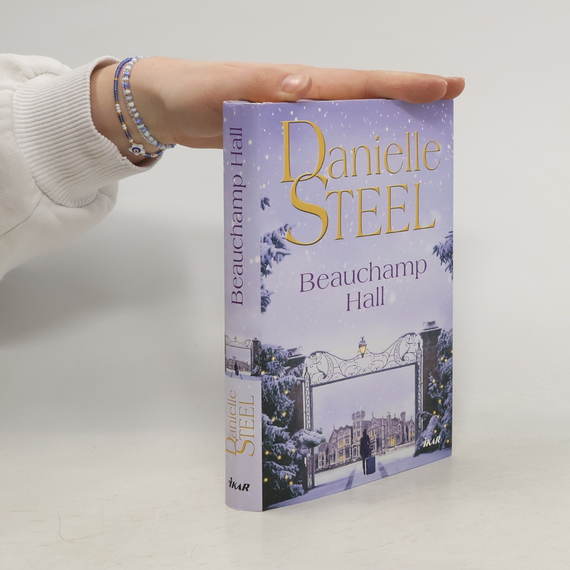 Danielle Steelová Beauchamp Hall