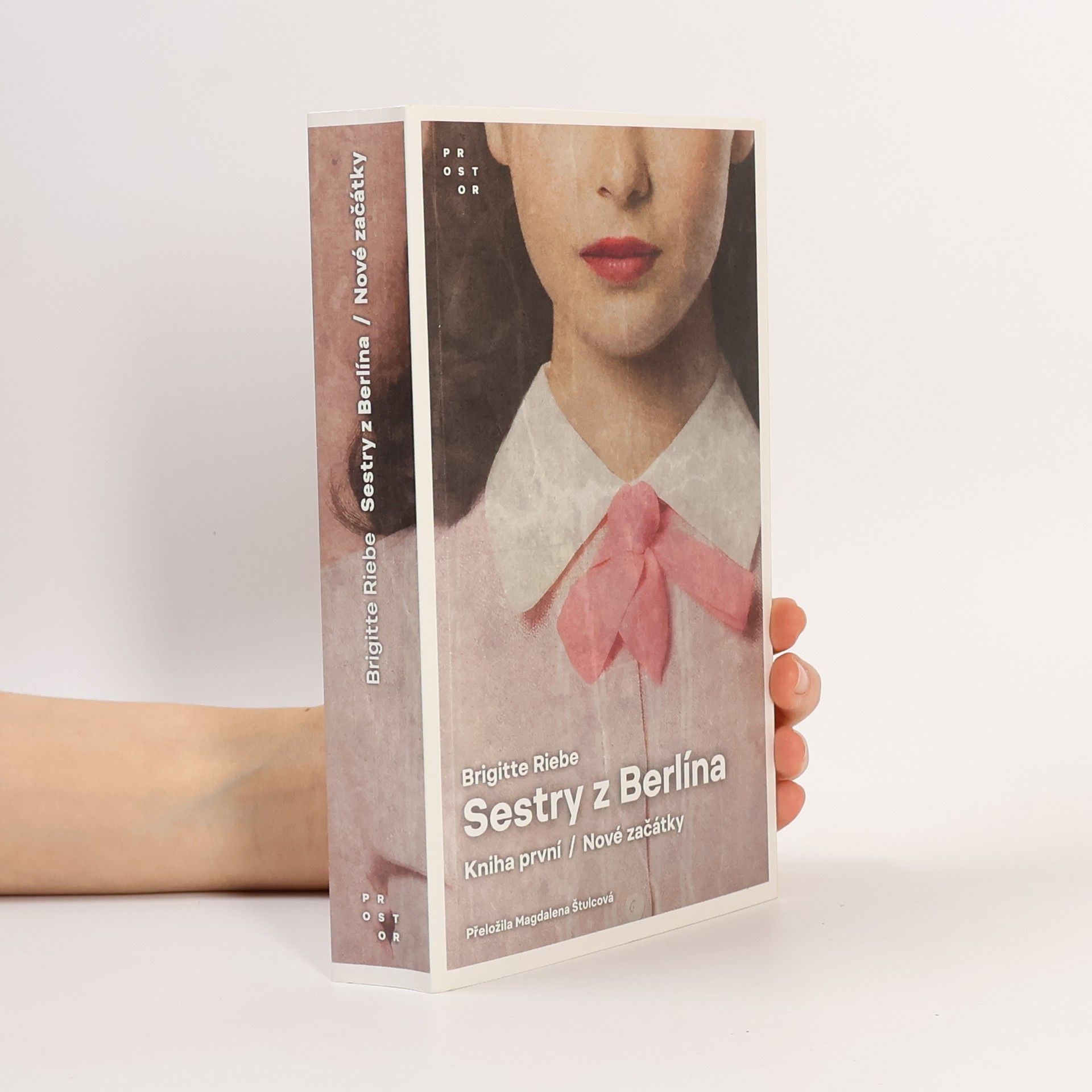 Brigitte Riebe Sestry z Berlína. Kniha první, Nové začátky