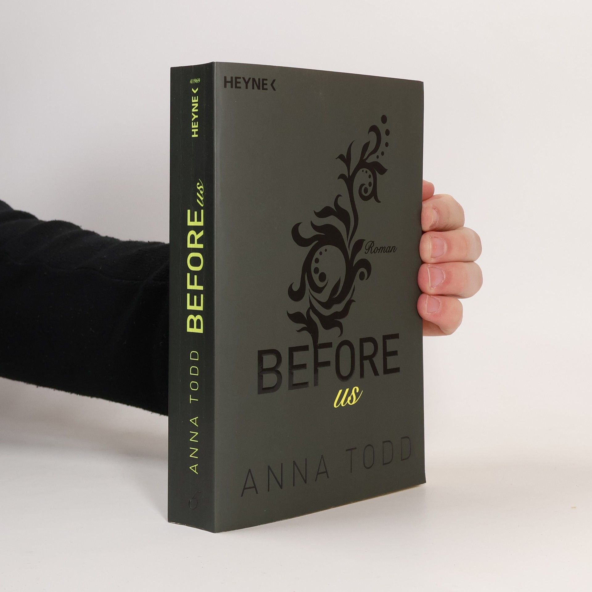 Anna Todd After 5. Before Us