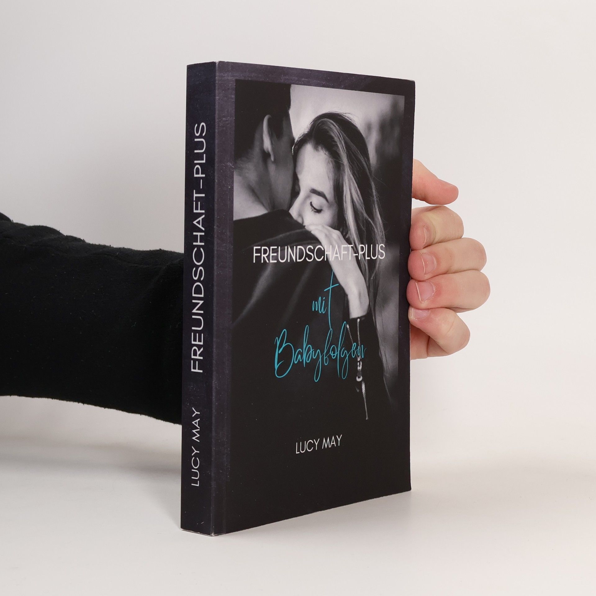 Lucy May Freundschaft-Plus mit Babyfolgen