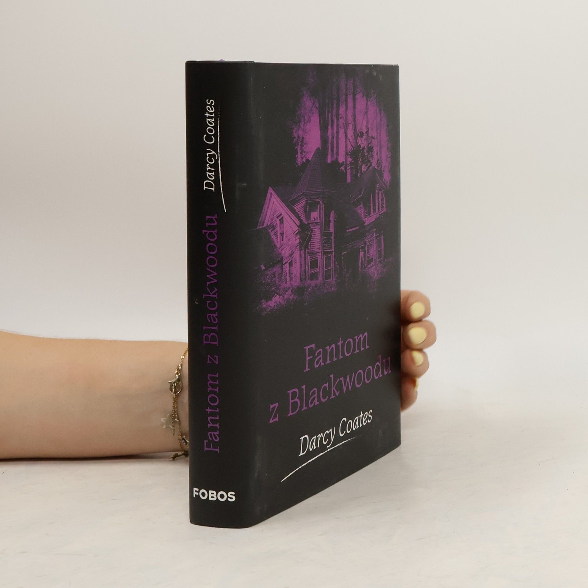 Darcy Coates Fantom z Blackwoodu