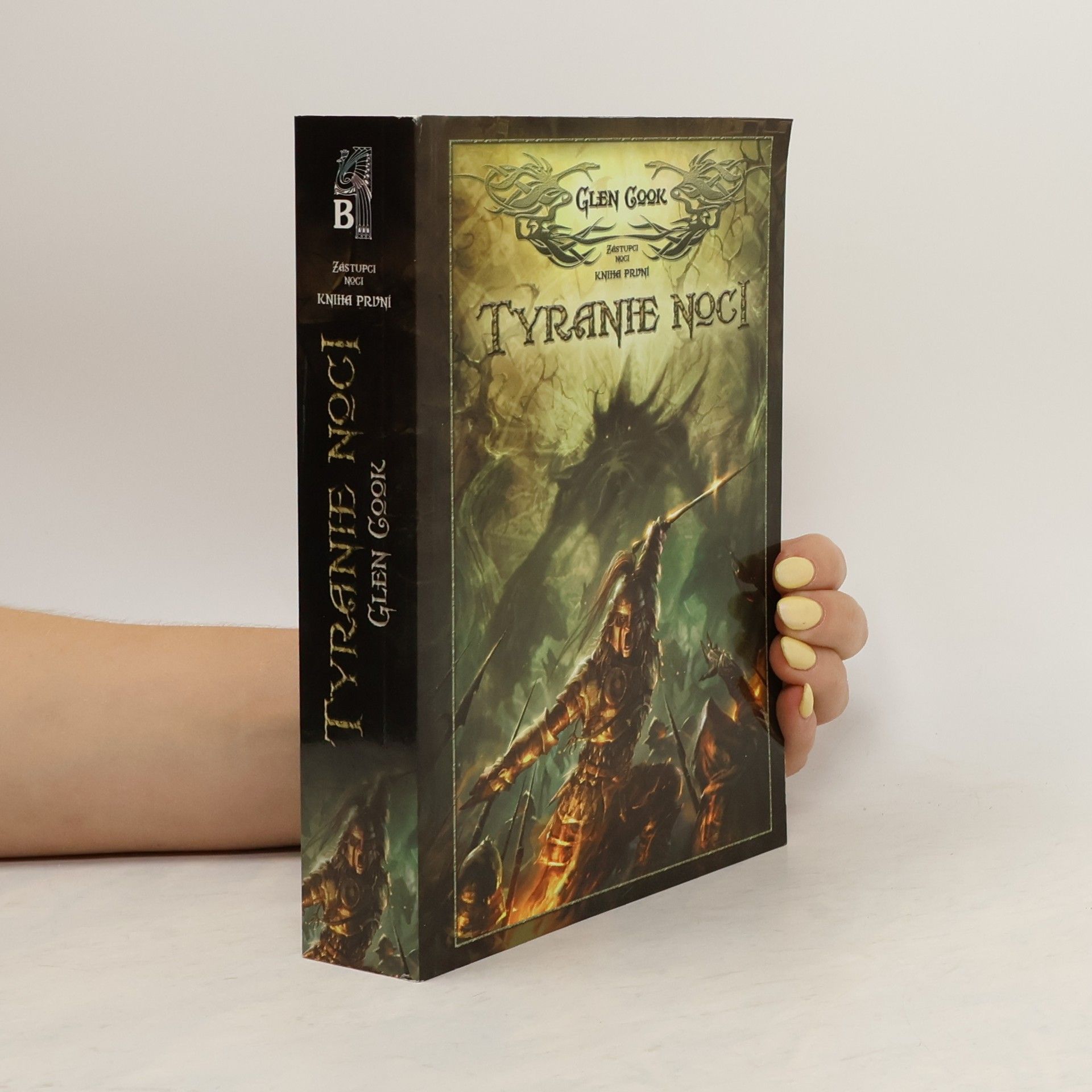 Glen Cook Tyranie noci