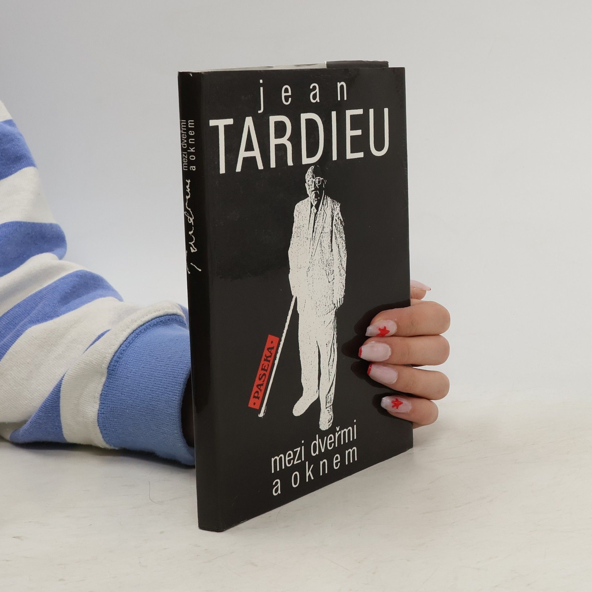 Jean Tardieu Mezi dveřmi a oknem