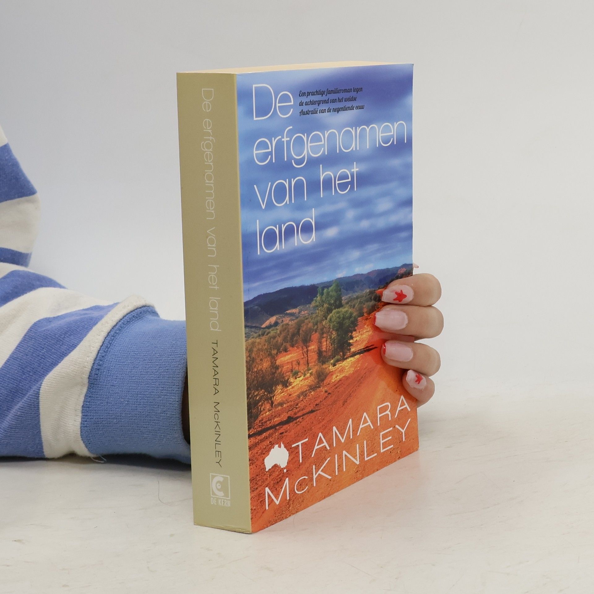 Tamara McKinley Rode aarde - 3: De erfgenamen van het land