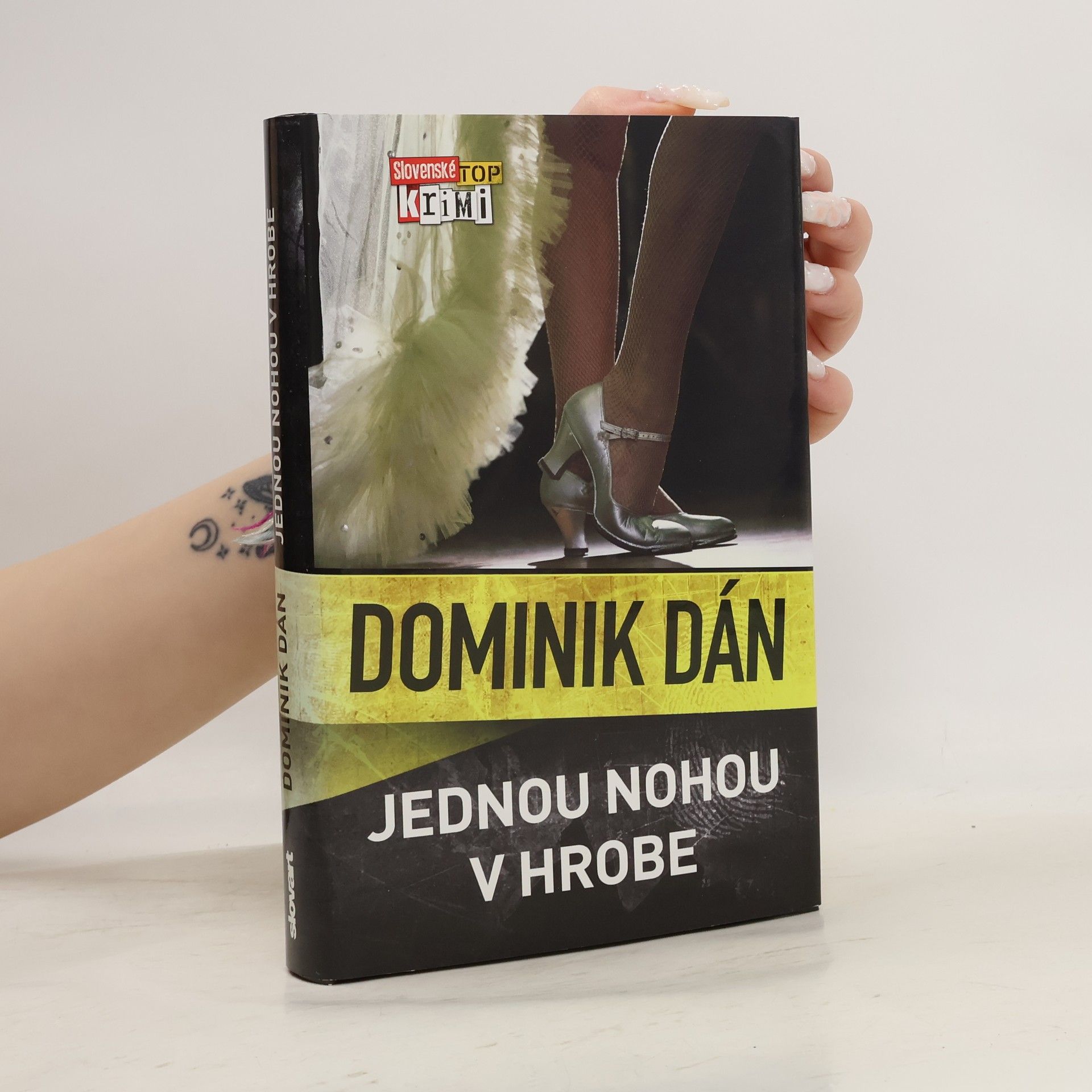 Dominik Dán Jednou nohou v hrobe