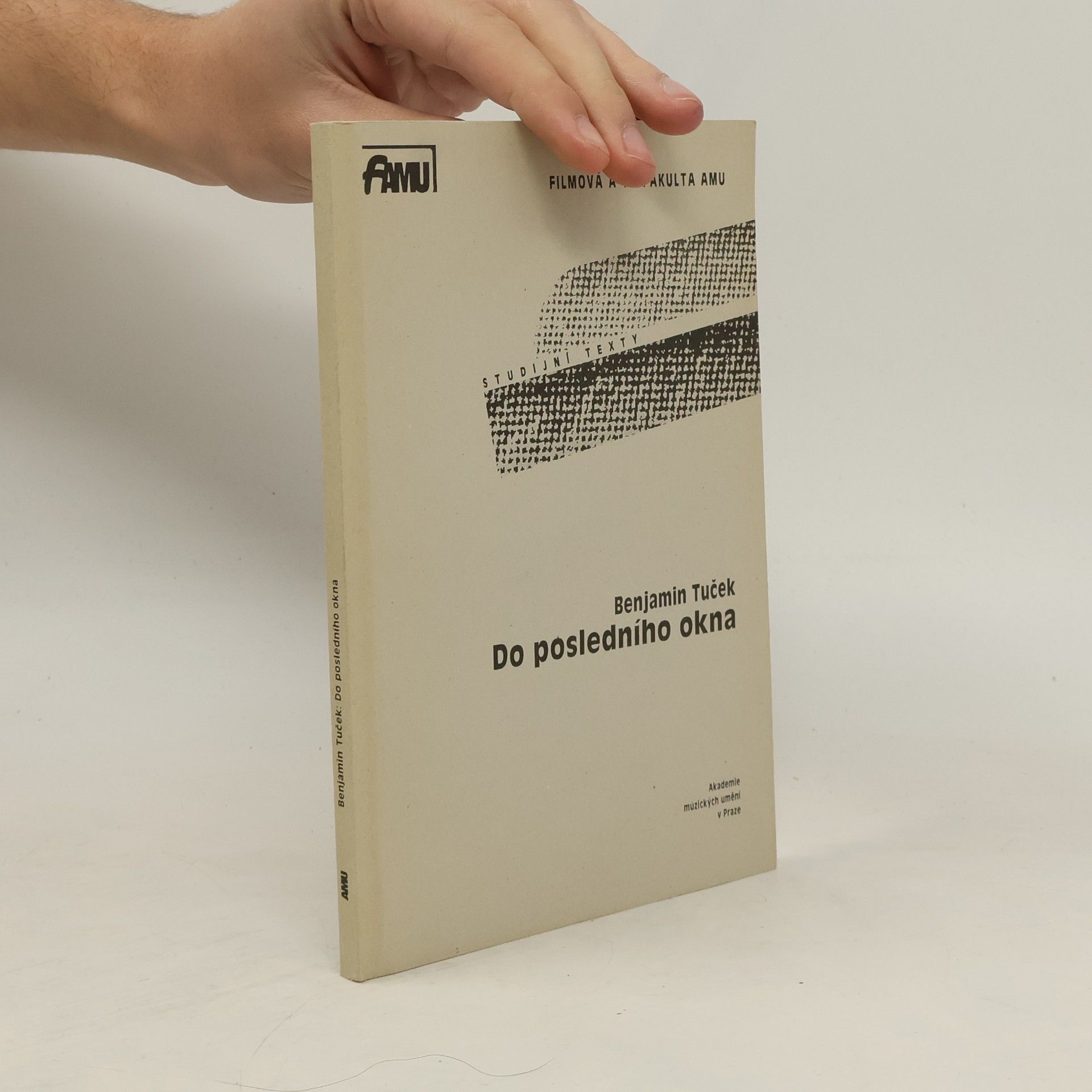 Benjamin Tuček Do posledního okna