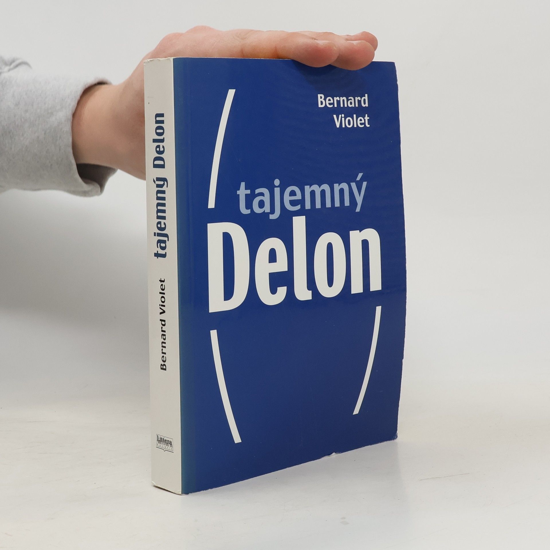 Bernard Violet Tajemný Delon