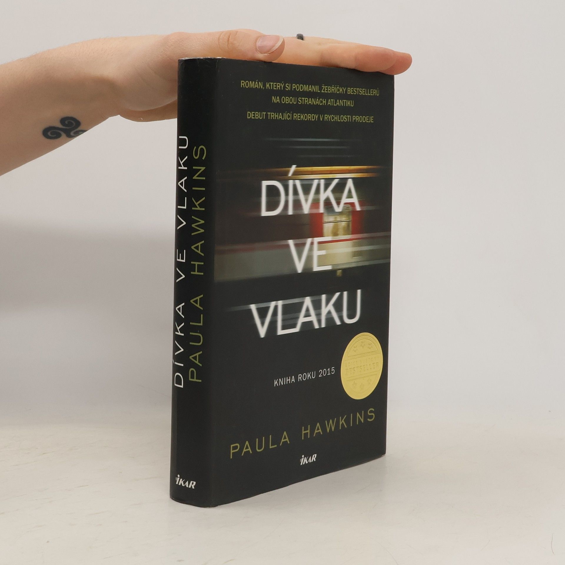 Paula Hawkins Dívka ve vlaku