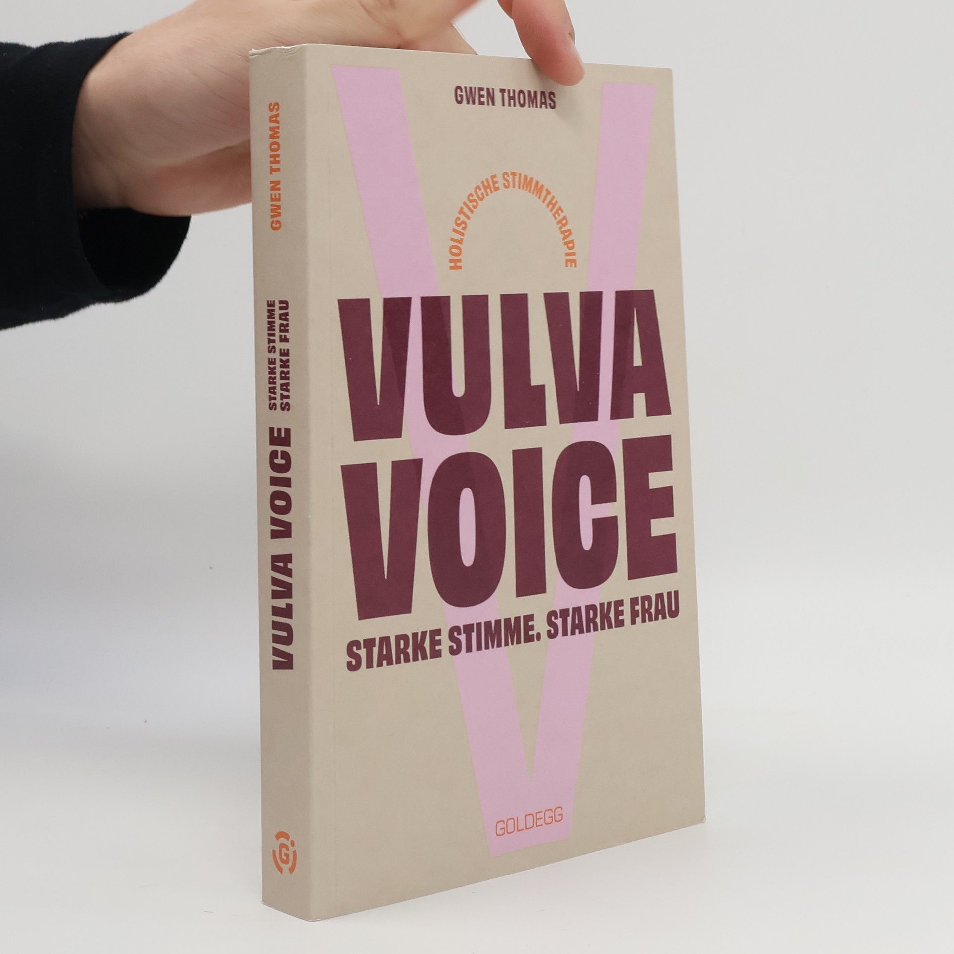 Gwen Thomas Vulva Voice. Starke Stimme. Starke Frau