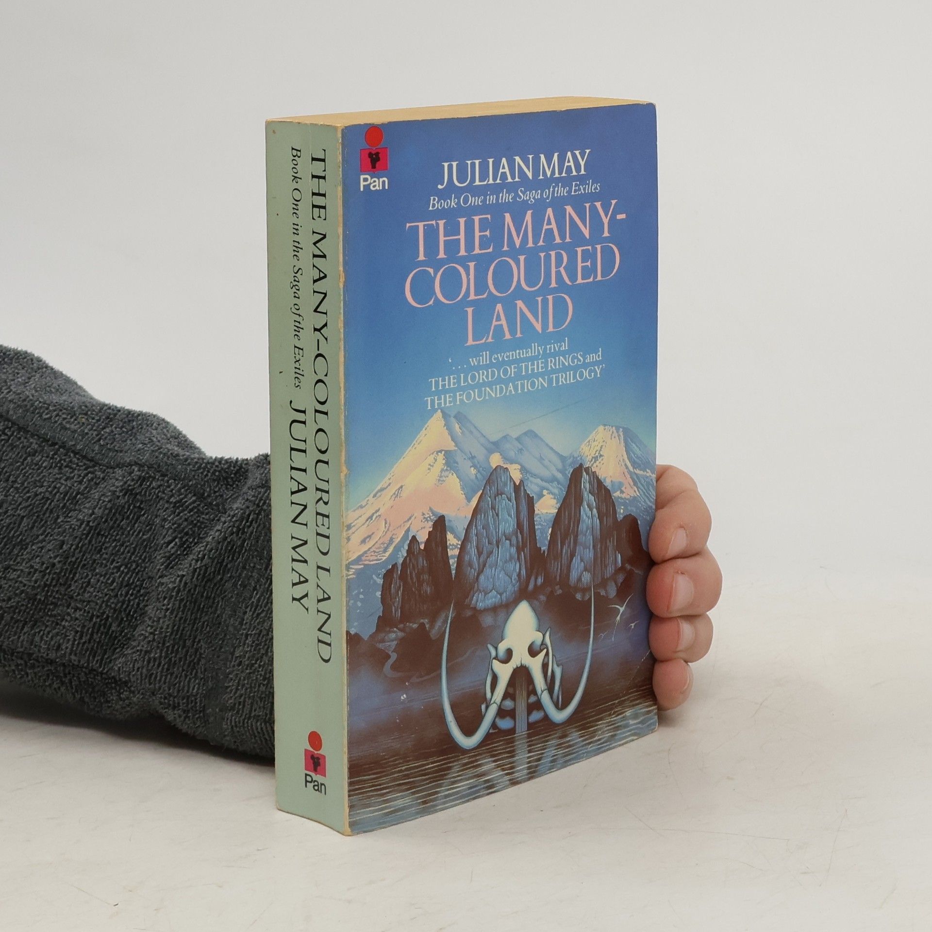 Julian May The Saga of the Exiles - 1: The Many-Coloured Land