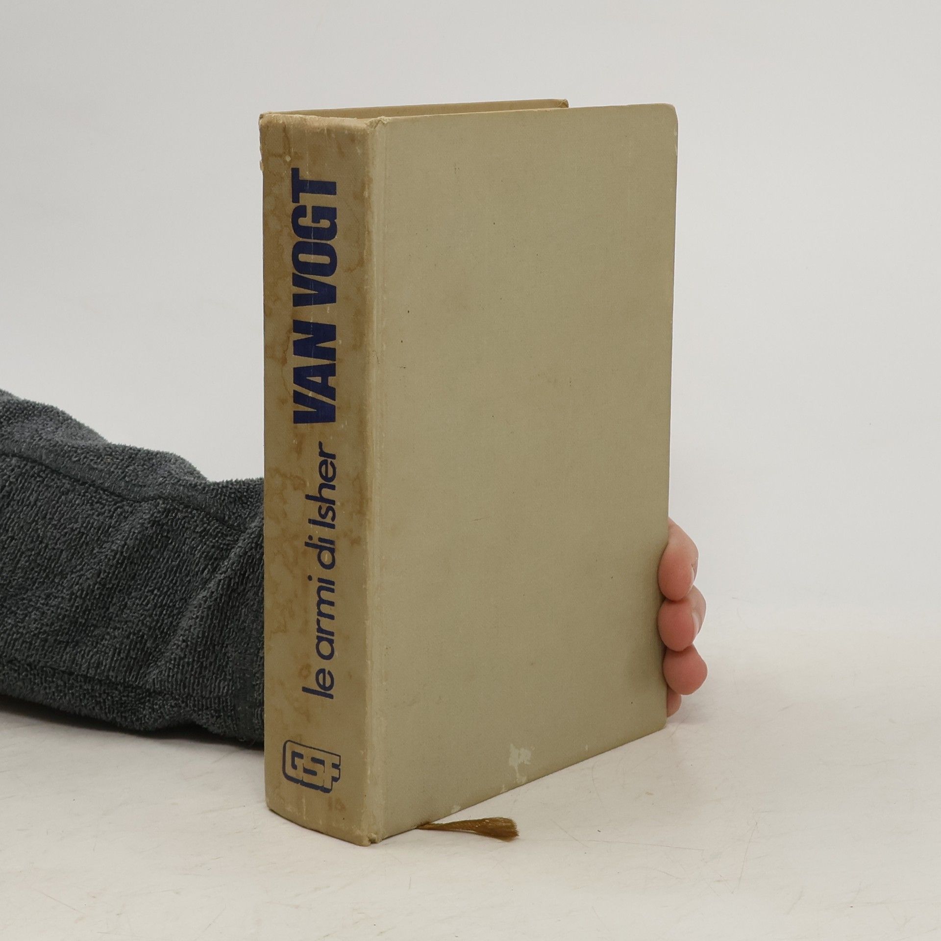 A. E. Van Vogł Le armi di Isher