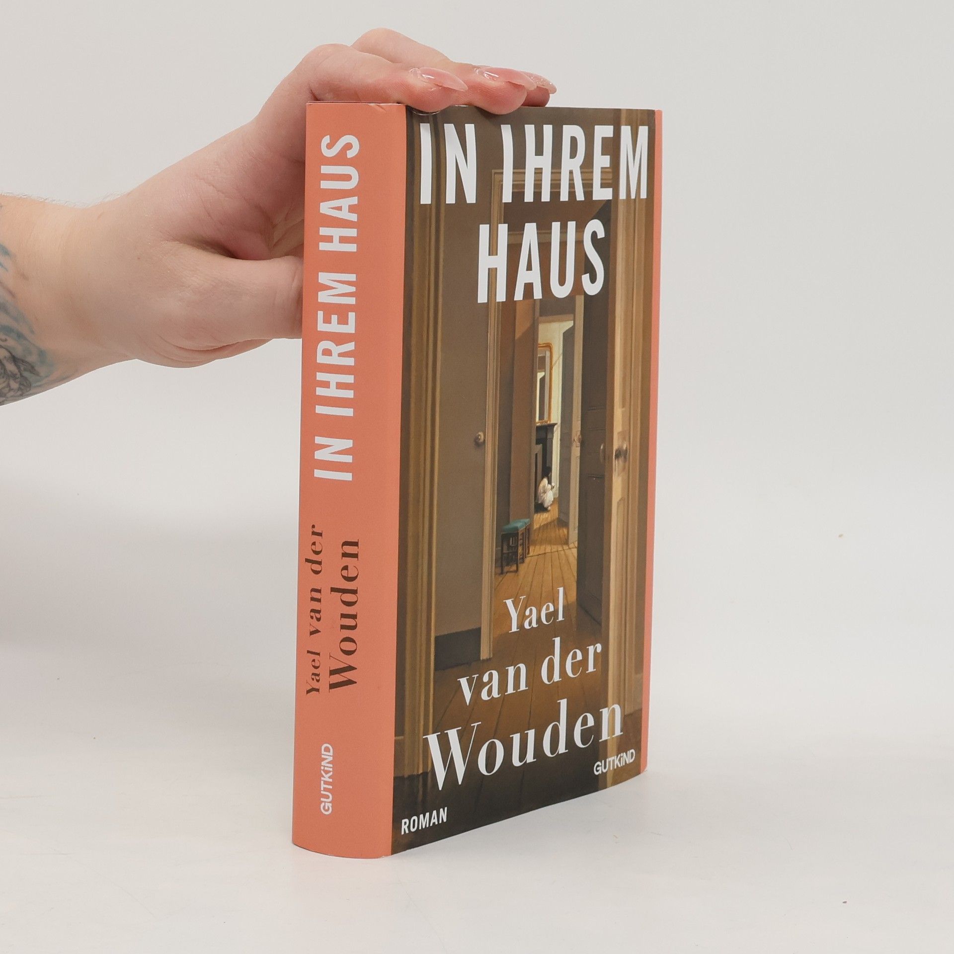 Yael van der Wouden In ihrem Haus