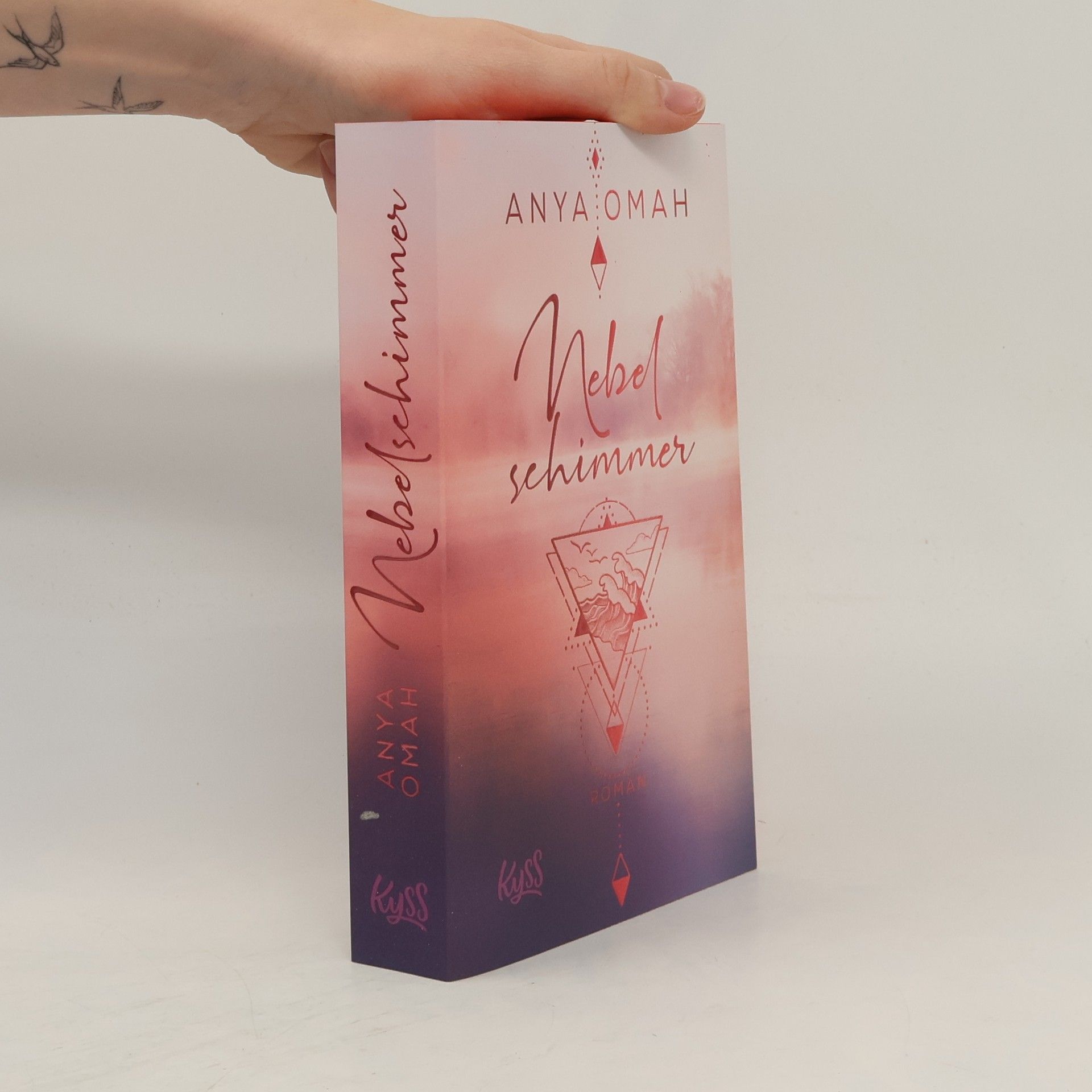 Anya Omah Nebelschimmer