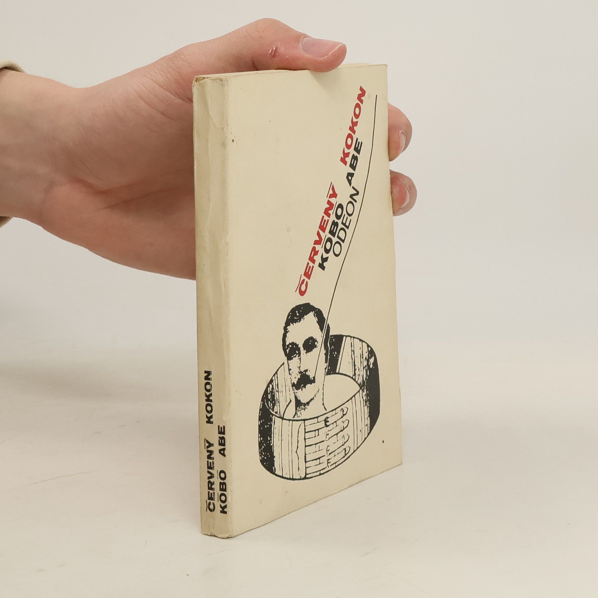 Kōbō Abe Červený kokon