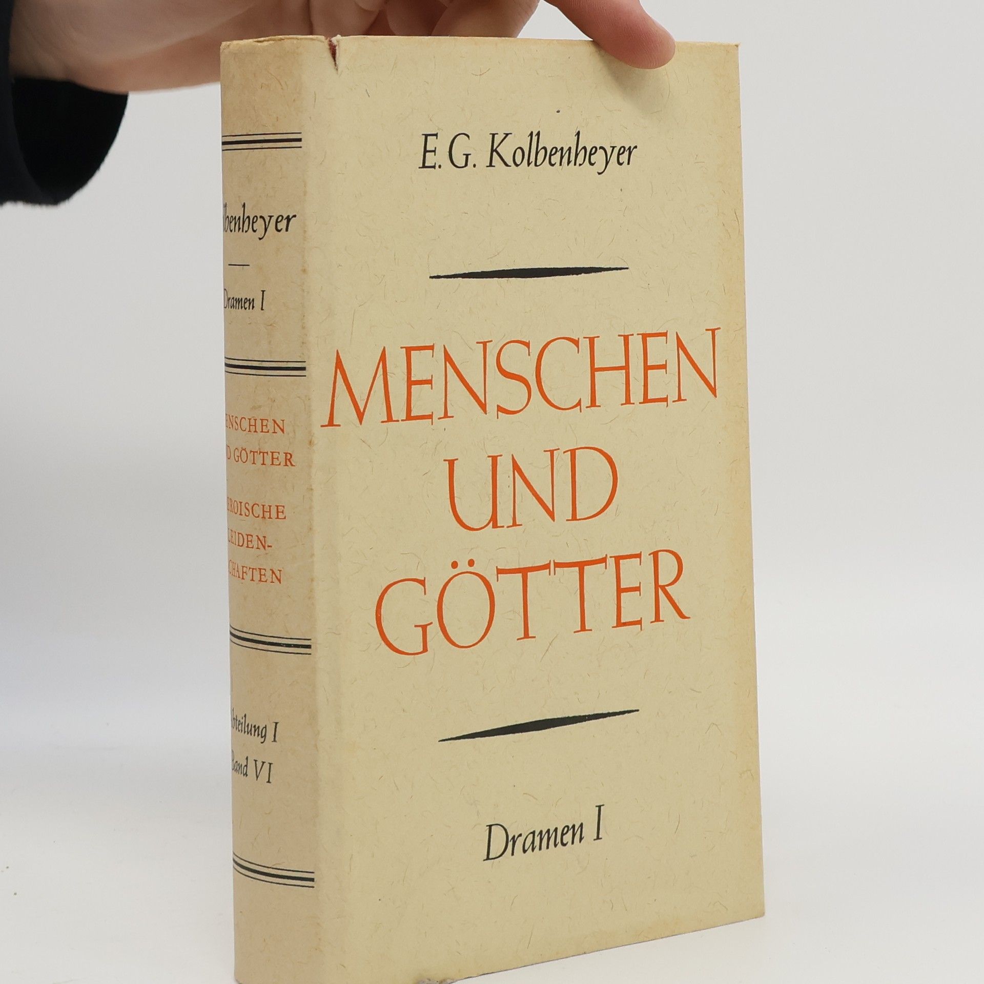 Menschen und Götter. Dramen I.