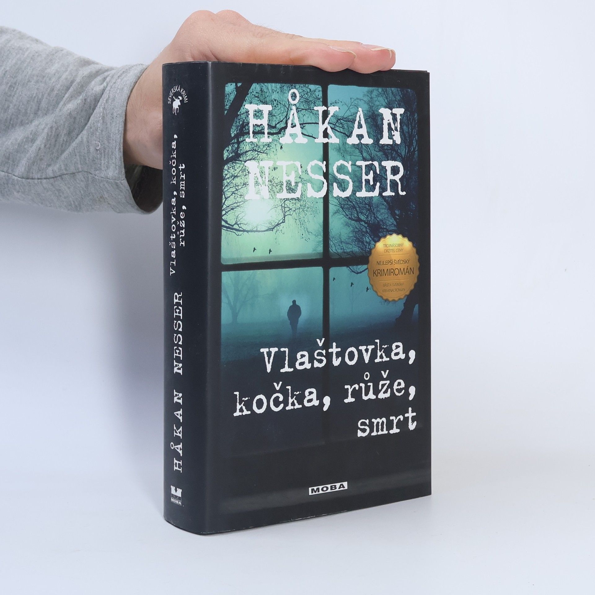 Håkan Nesser Vlaštovka, kočka, růže, smrt