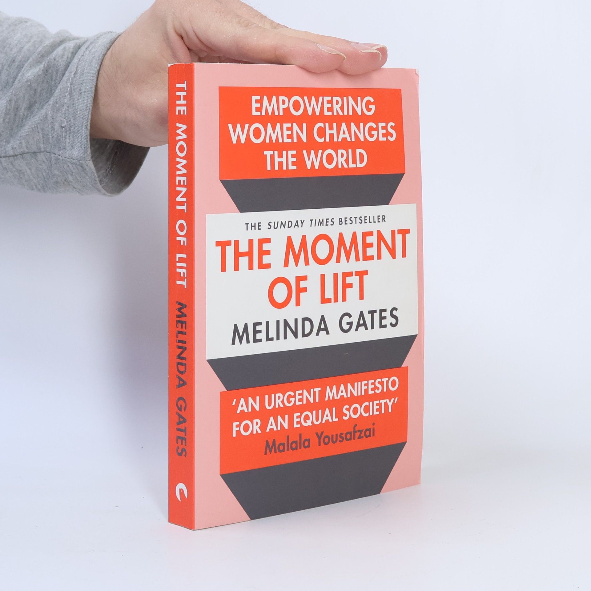 Melinda Gates The moment of lift : empowering women changes the world