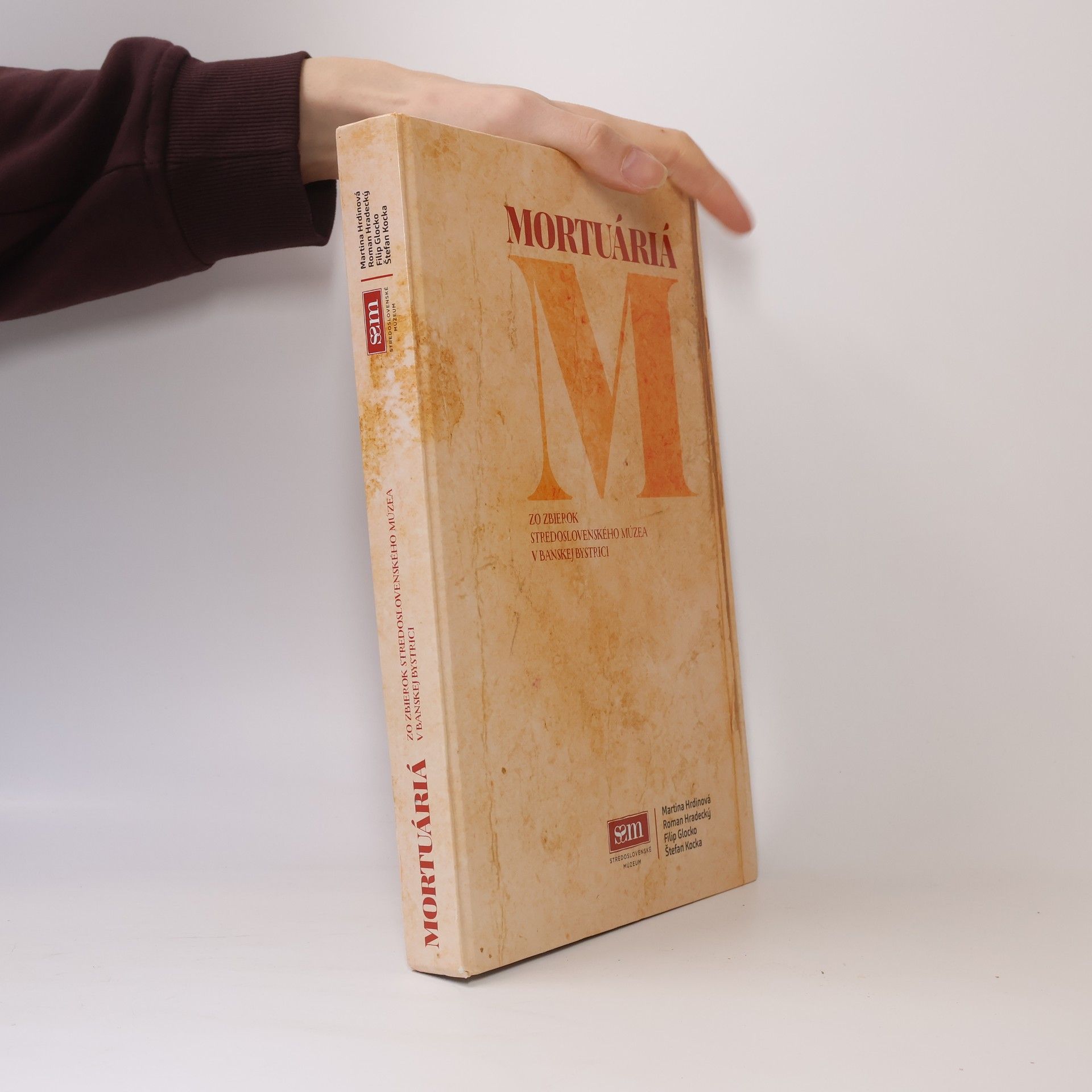 Mortuáriá zo zbierok Stredoslovenského múzea v Banskej Bystrici