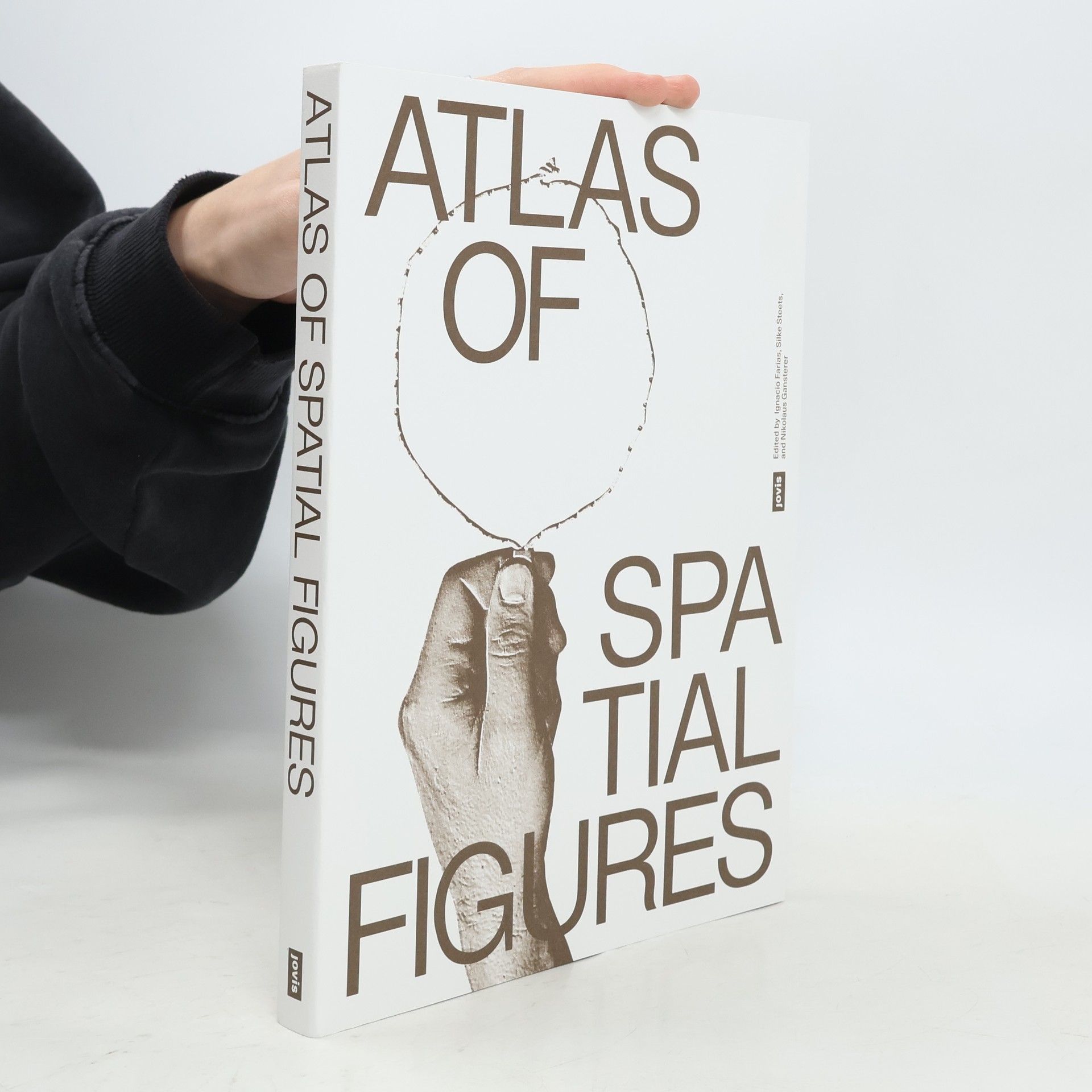 Ignacio Farías Atlas of Spatial Figures