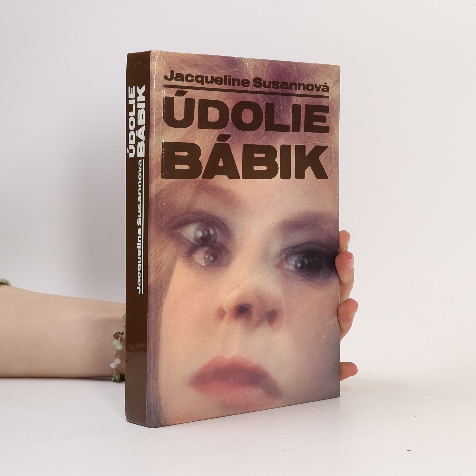 Jacqueline Susann Údolie bábik