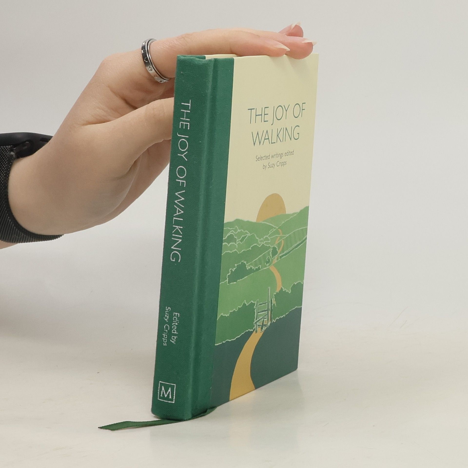 Suzy Cripps Macmillan Collector's Library - 255: The Joy of Walking