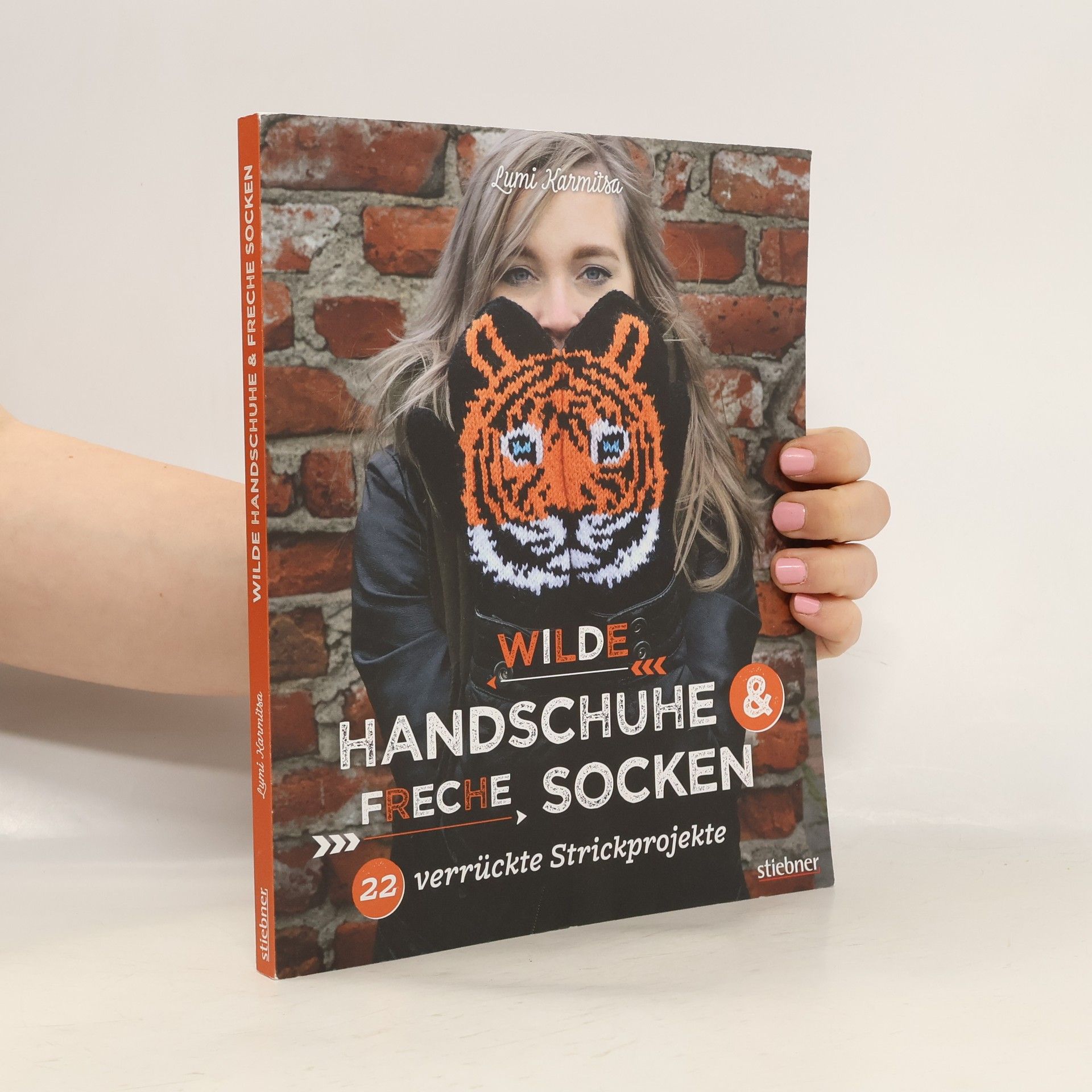 Lumi Karmitsa Wilde Handschuhe & freche Socken