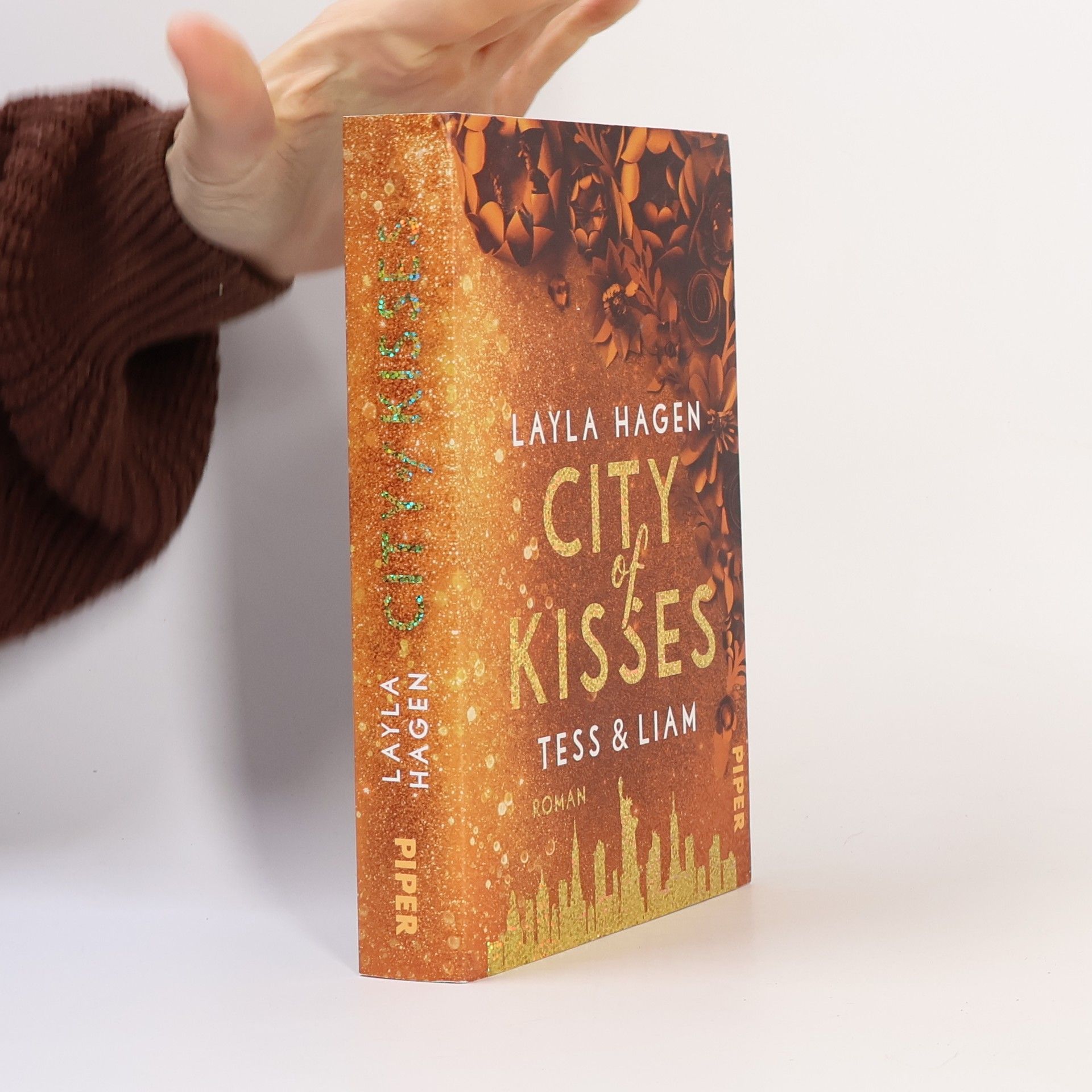Layla Hagen City of Kisses - Tess & Liam