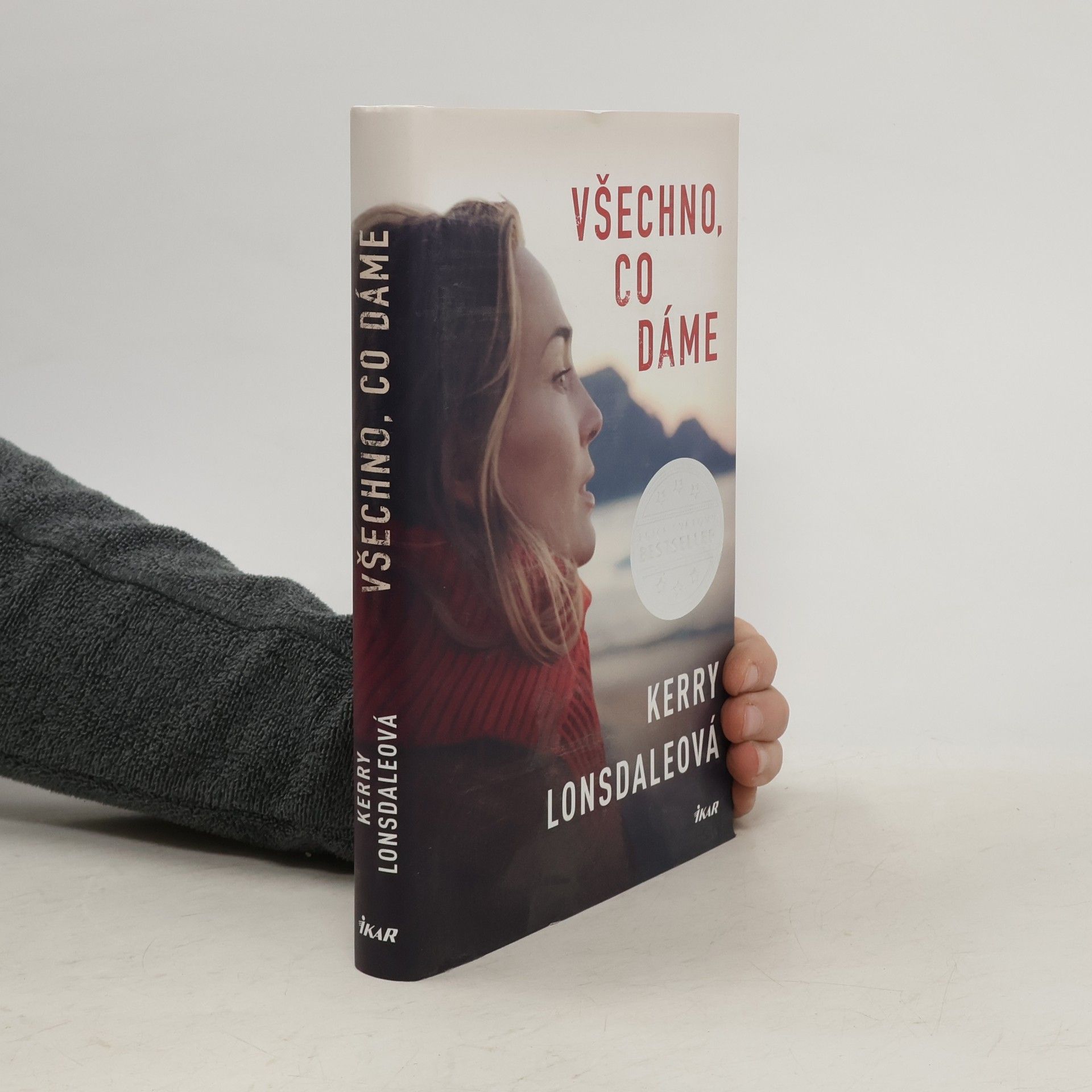 Kerry Lonsdale Všechno, co dáme