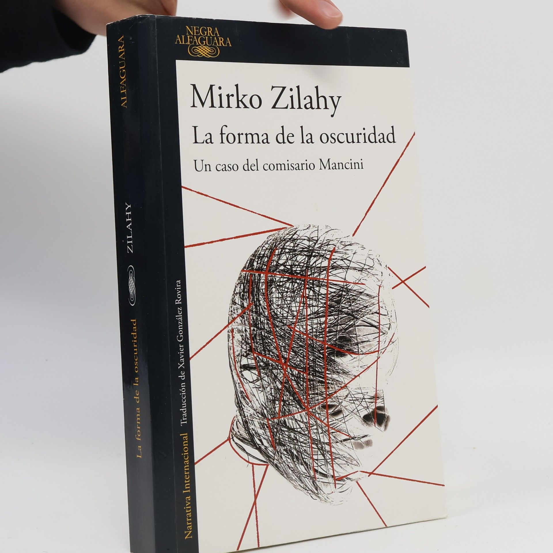 Mirko Zilahy La forma de la oscuridad