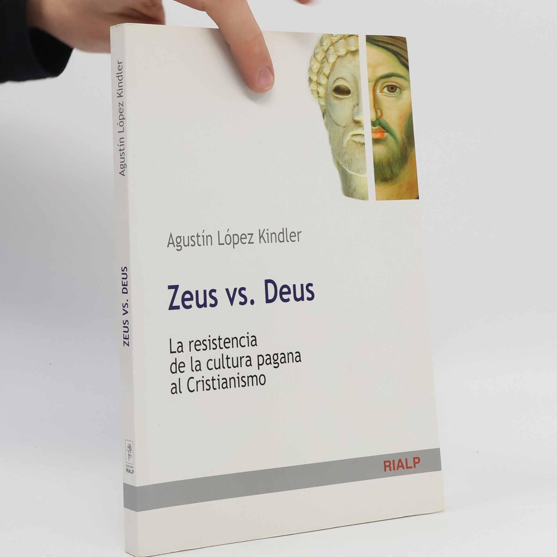 Agustín López Kindler Zeus vs. Deus