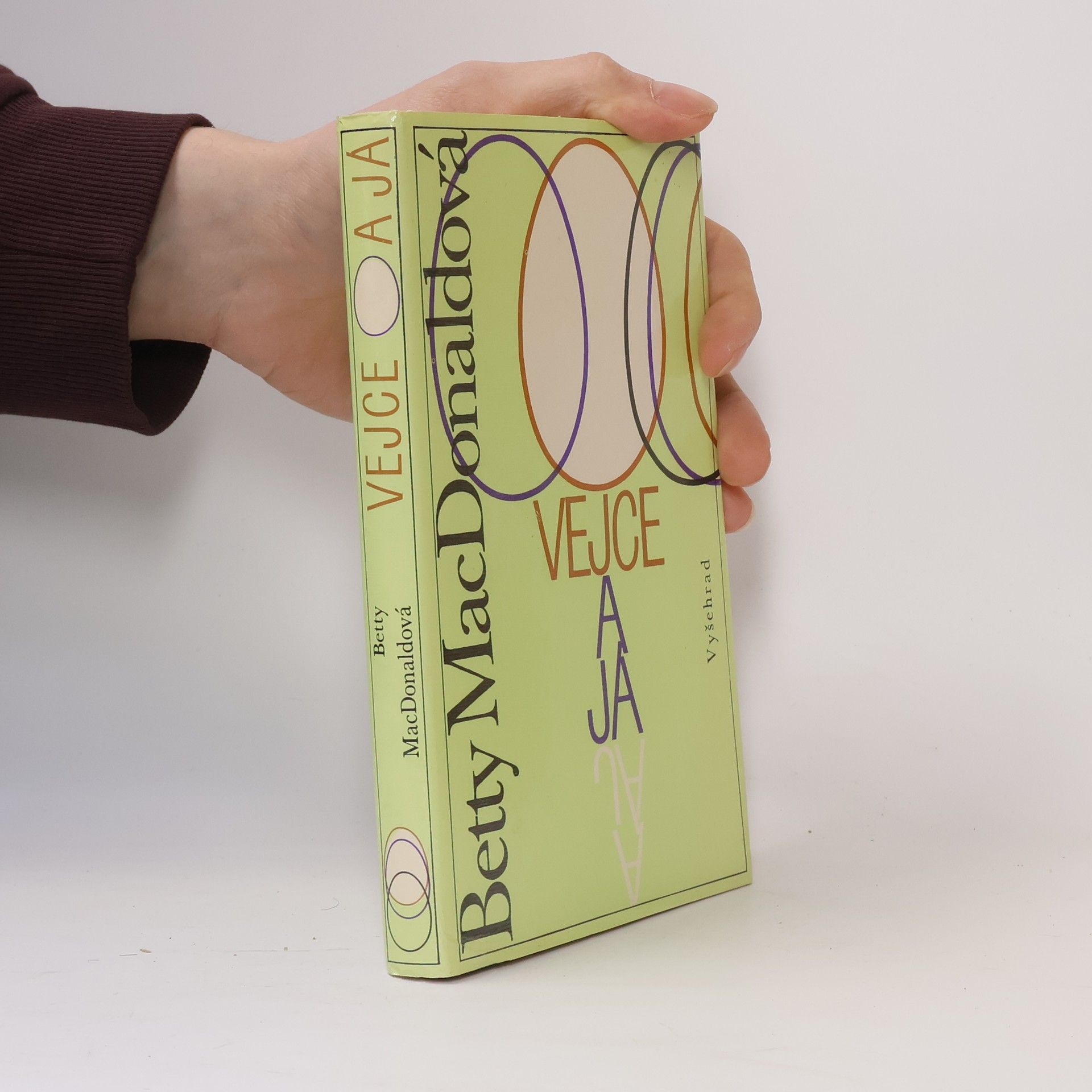 Betty MacDonald Vejce a já