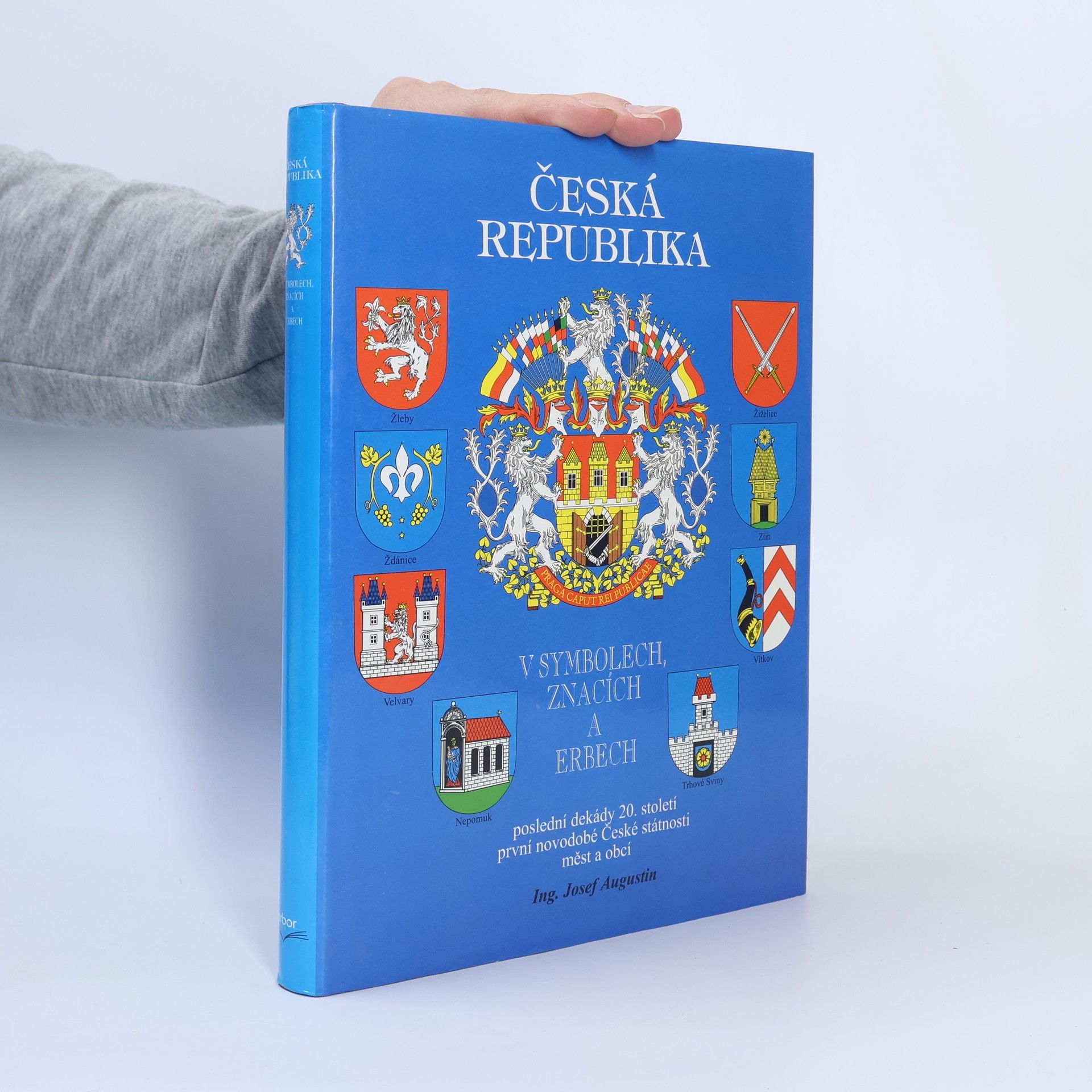 Josef Augustin Česká republika ve znacích, symbolech a erbech
