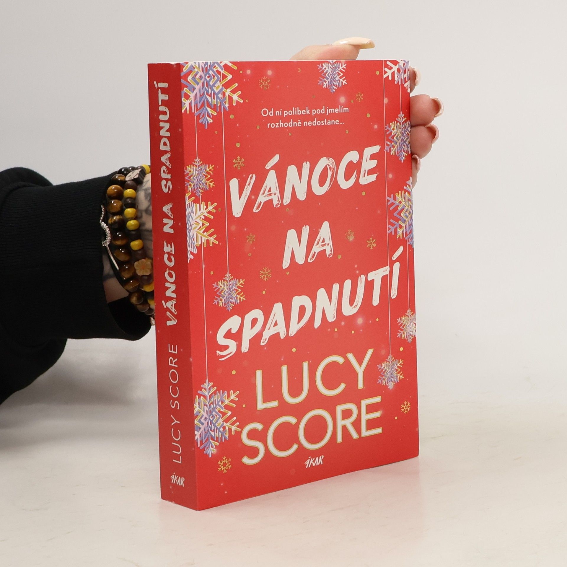 Lucy Score Vánoce na spadnutí