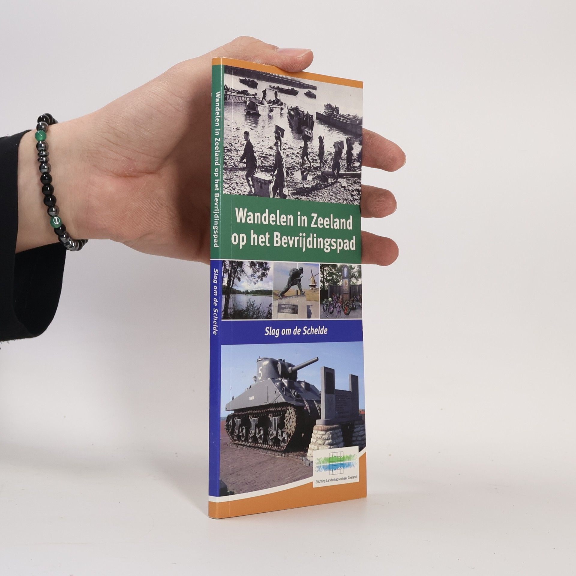 Theo Klanke Wandelen in Zeeland op het Bevrijdingspad