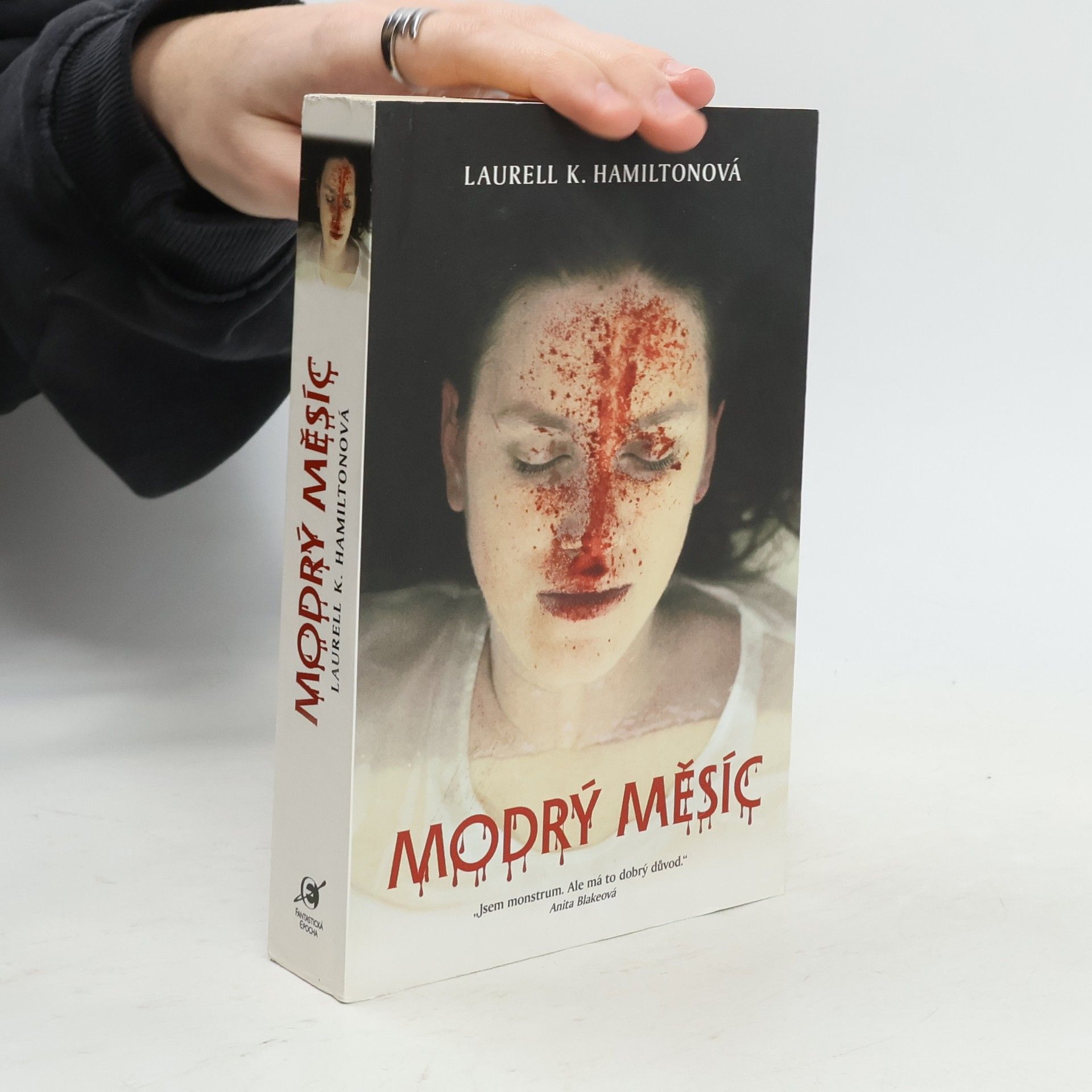 Laurell K. Hamilton Modrý měsíc