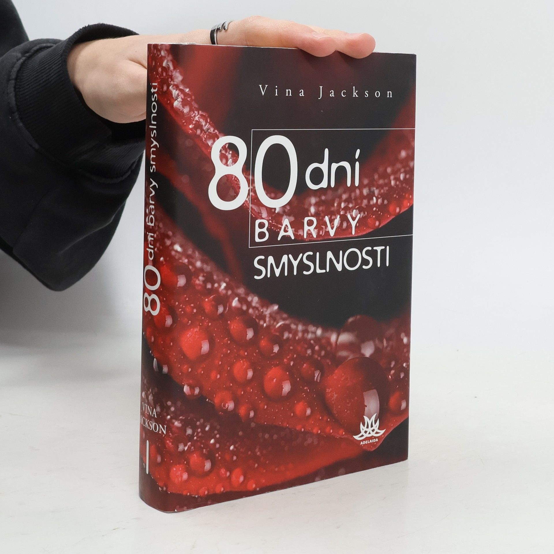 Vina Jackson 80 dní barvy smyslnosti