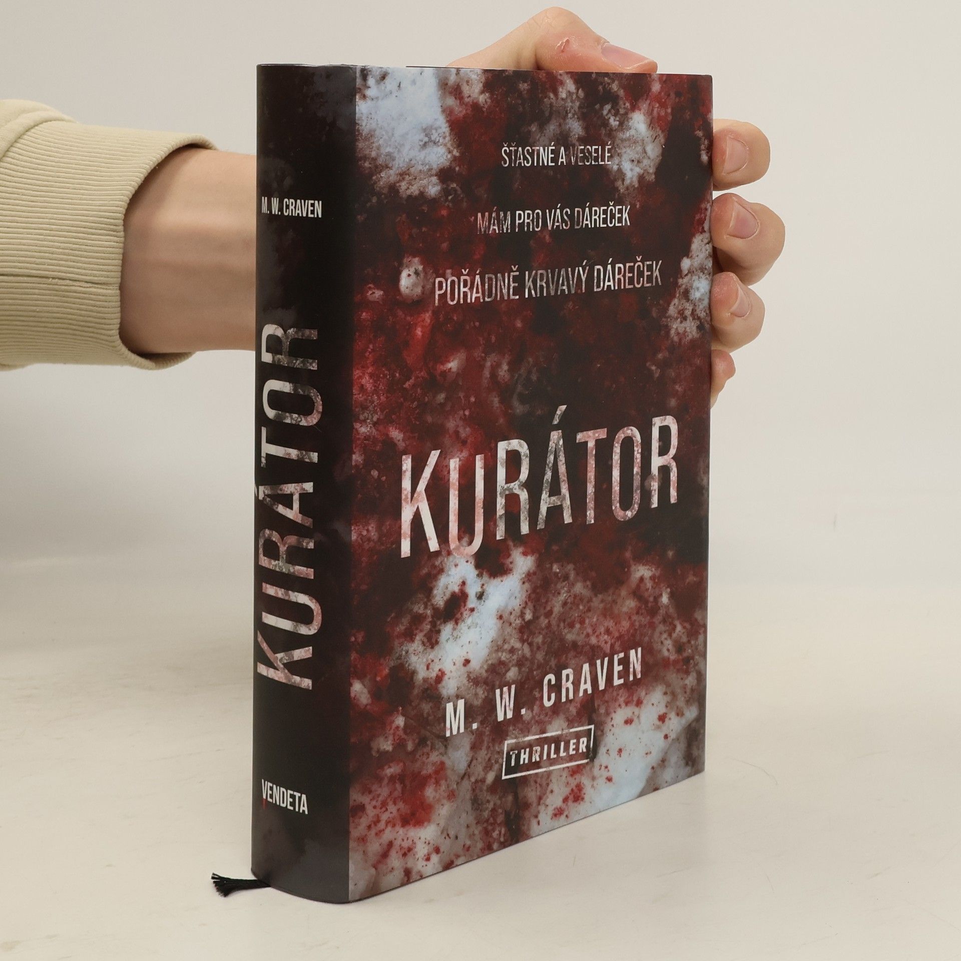 M.W. Craven Kurátor