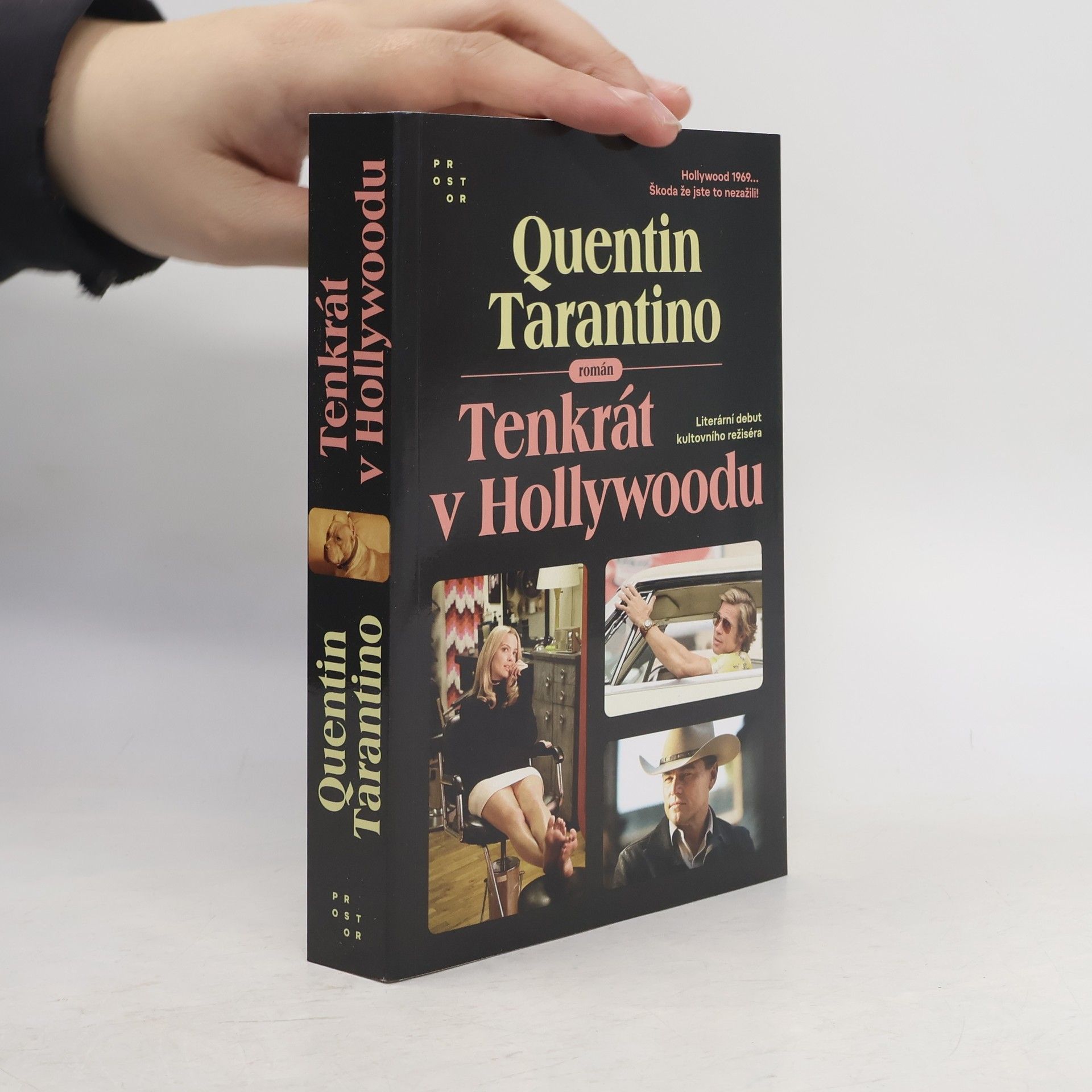 Quentin Tarantino Tenkrát v Hollywoodu : román