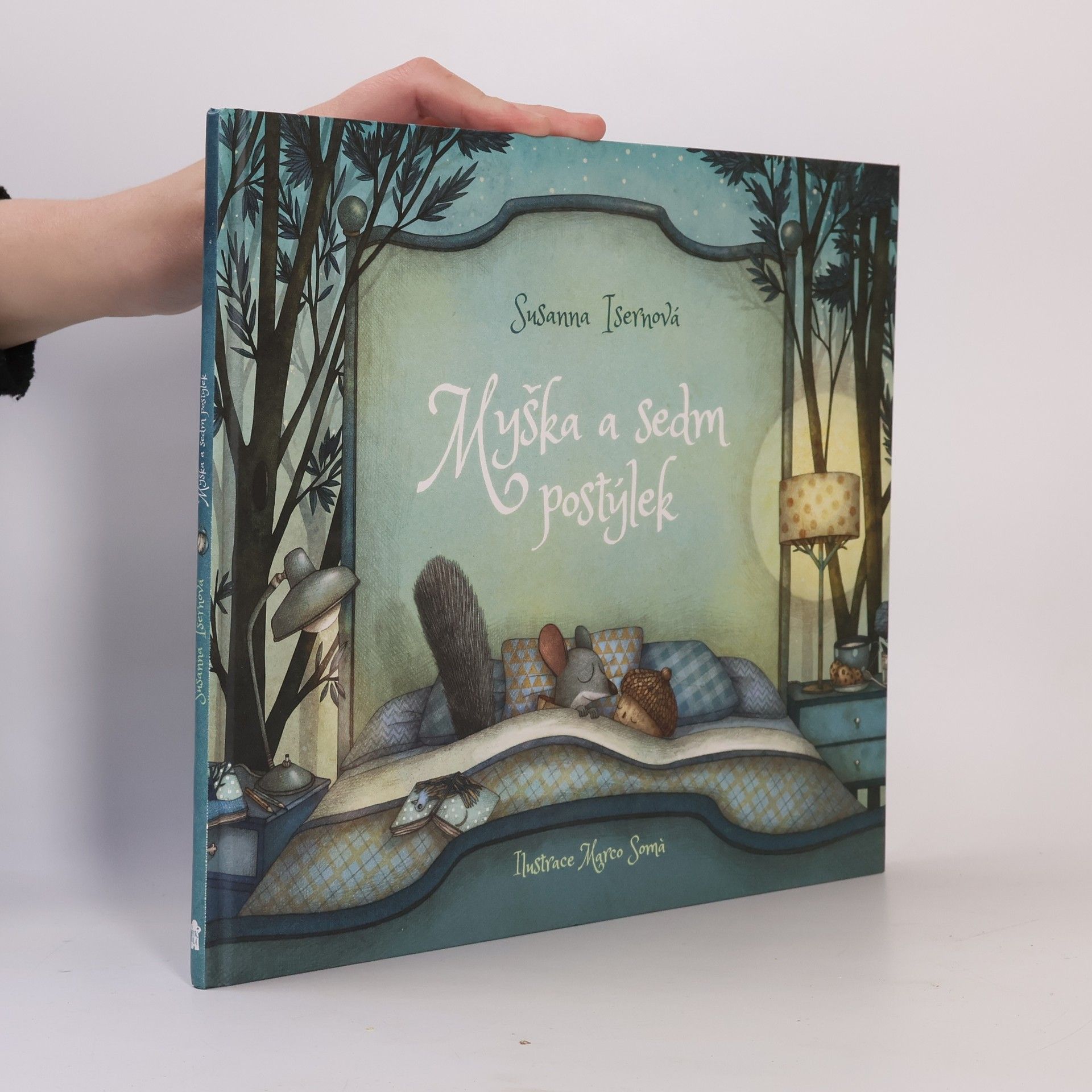 Myška a sedm postýlek