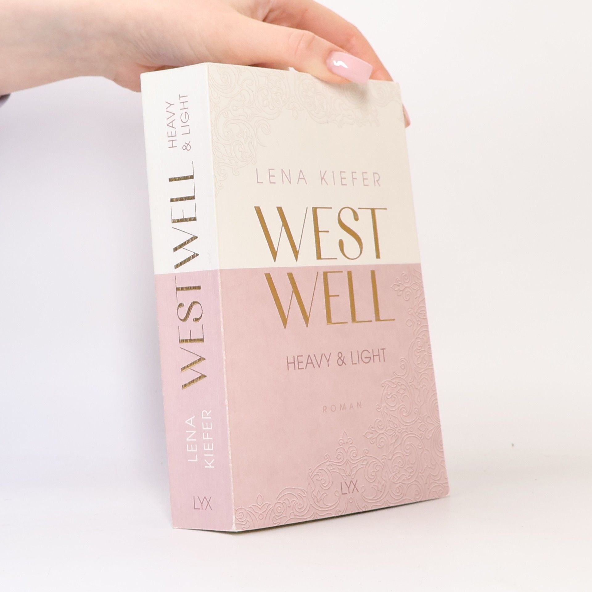 Lena Kiefer Westwell. Heavy & Light