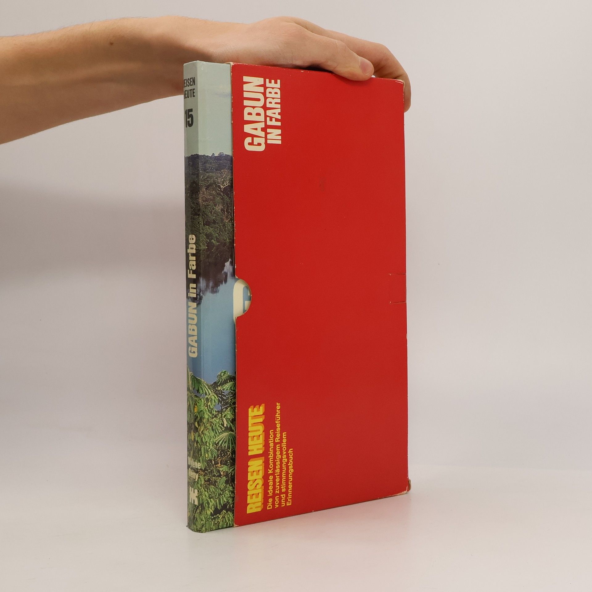 Mylène Rémy Gabun in Farbe