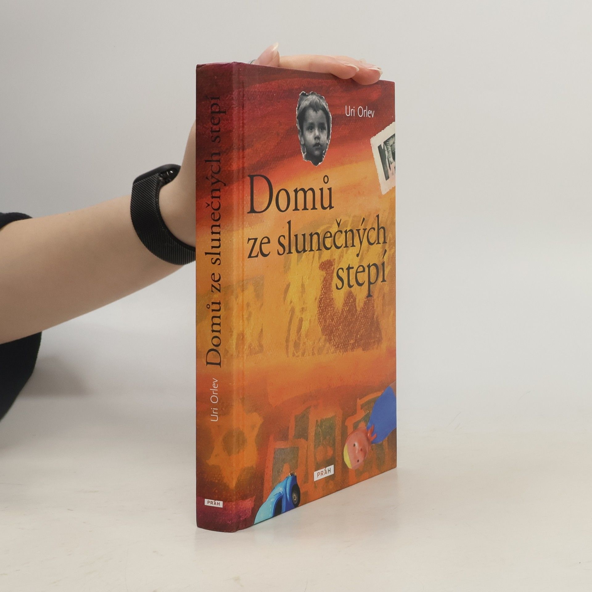 Uri Orlev Domů ze slunečných stepí